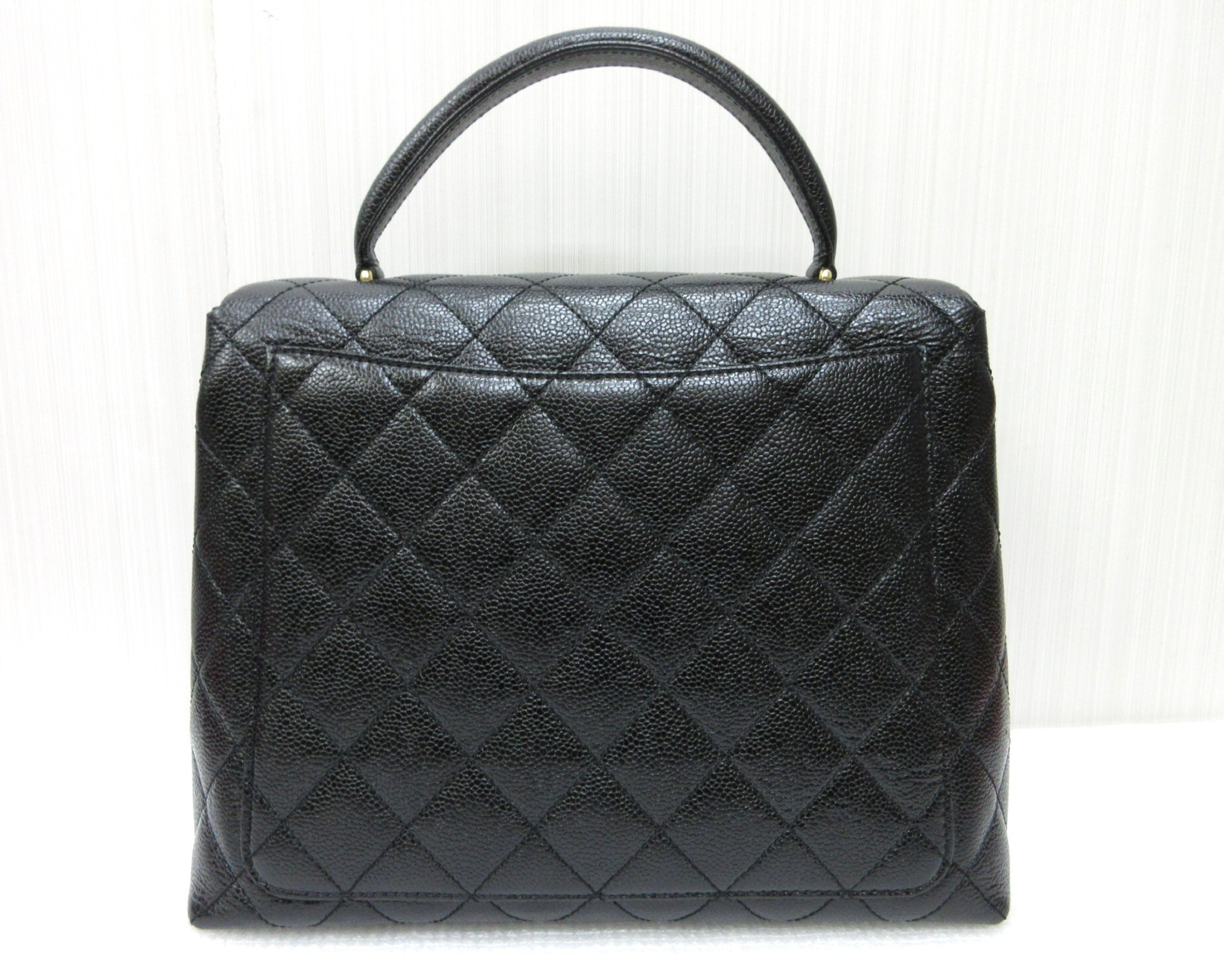 Matelassé Coco Mark Handbag, Flap Bag, Caviar Leather Tote Bag, Handbag — view 3