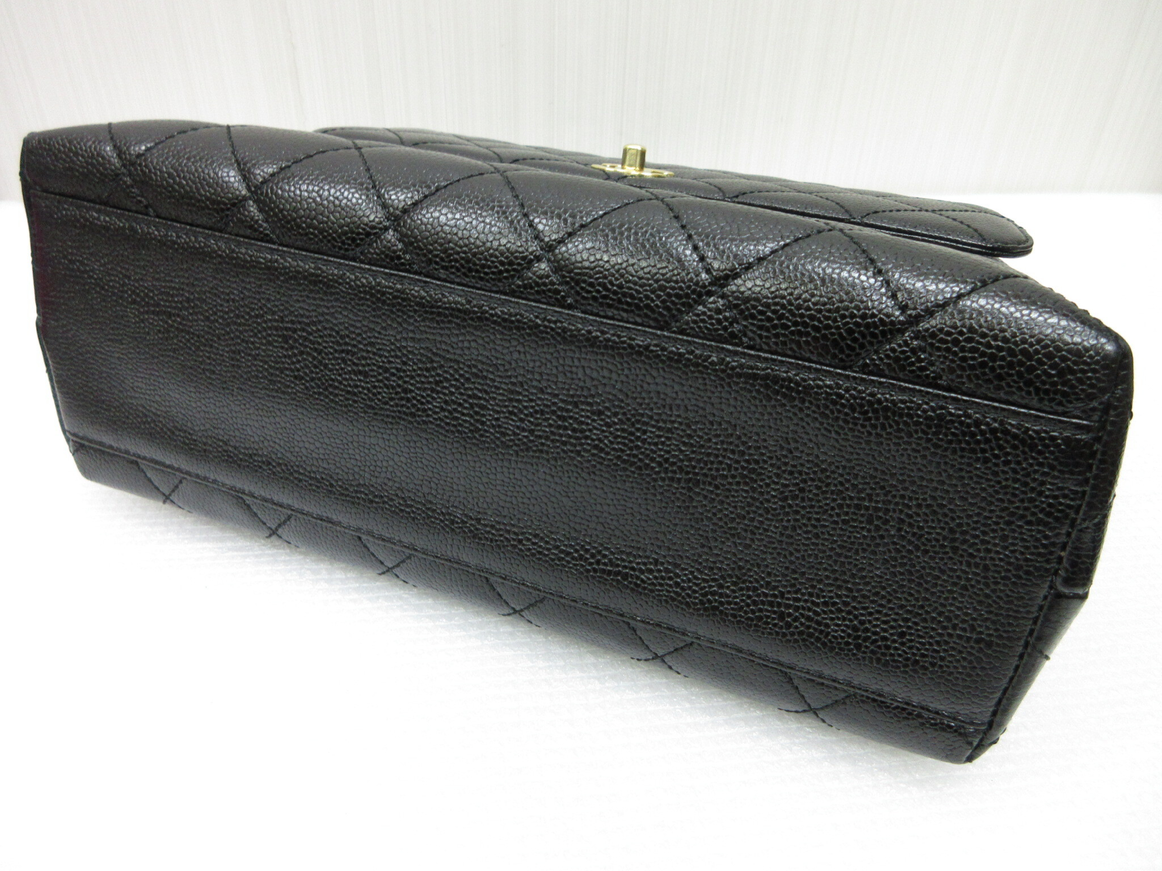 Matelassé Coco Mark Handbag, Flap Bag, Caviar Leather Tote Bag, Handbag — view 4