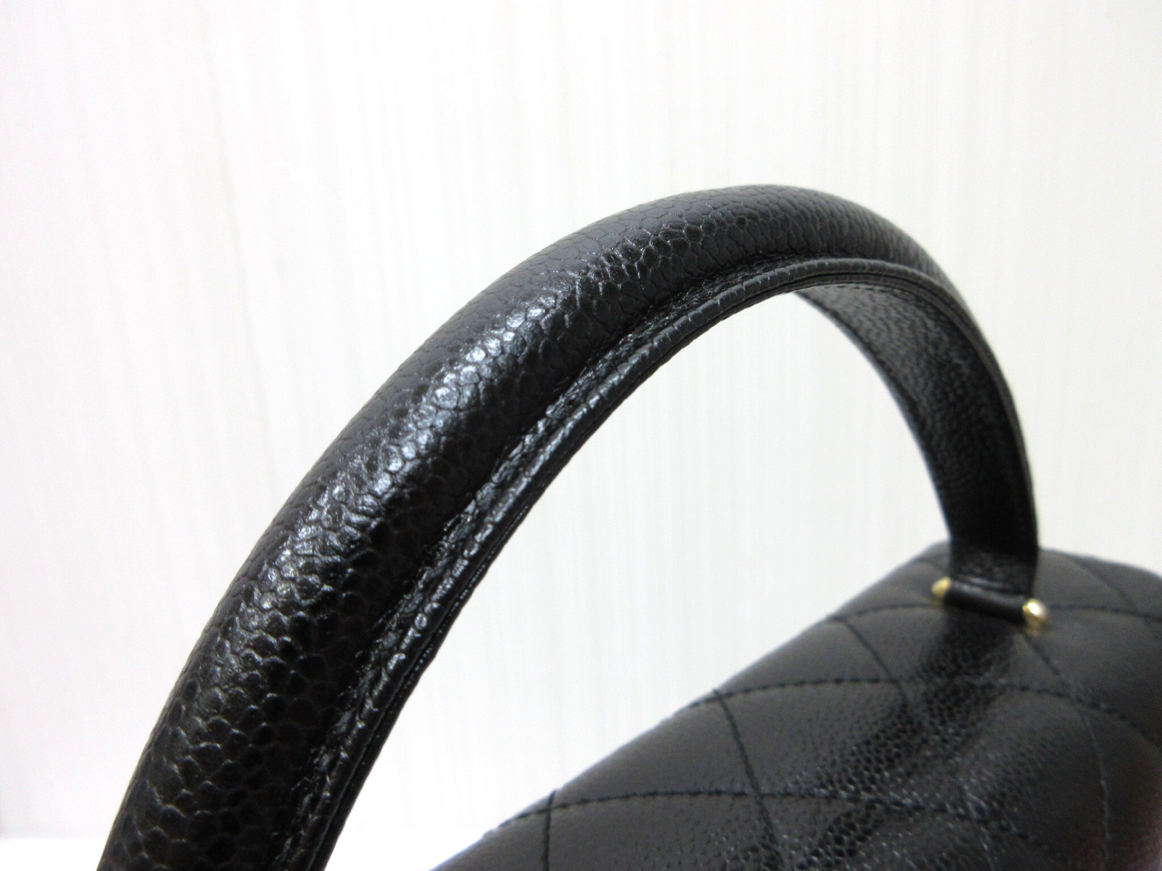 Matelassé Coco Mark Handbag, Flap Bag, Caviar Leather Tote Bag, Handbag — view 7