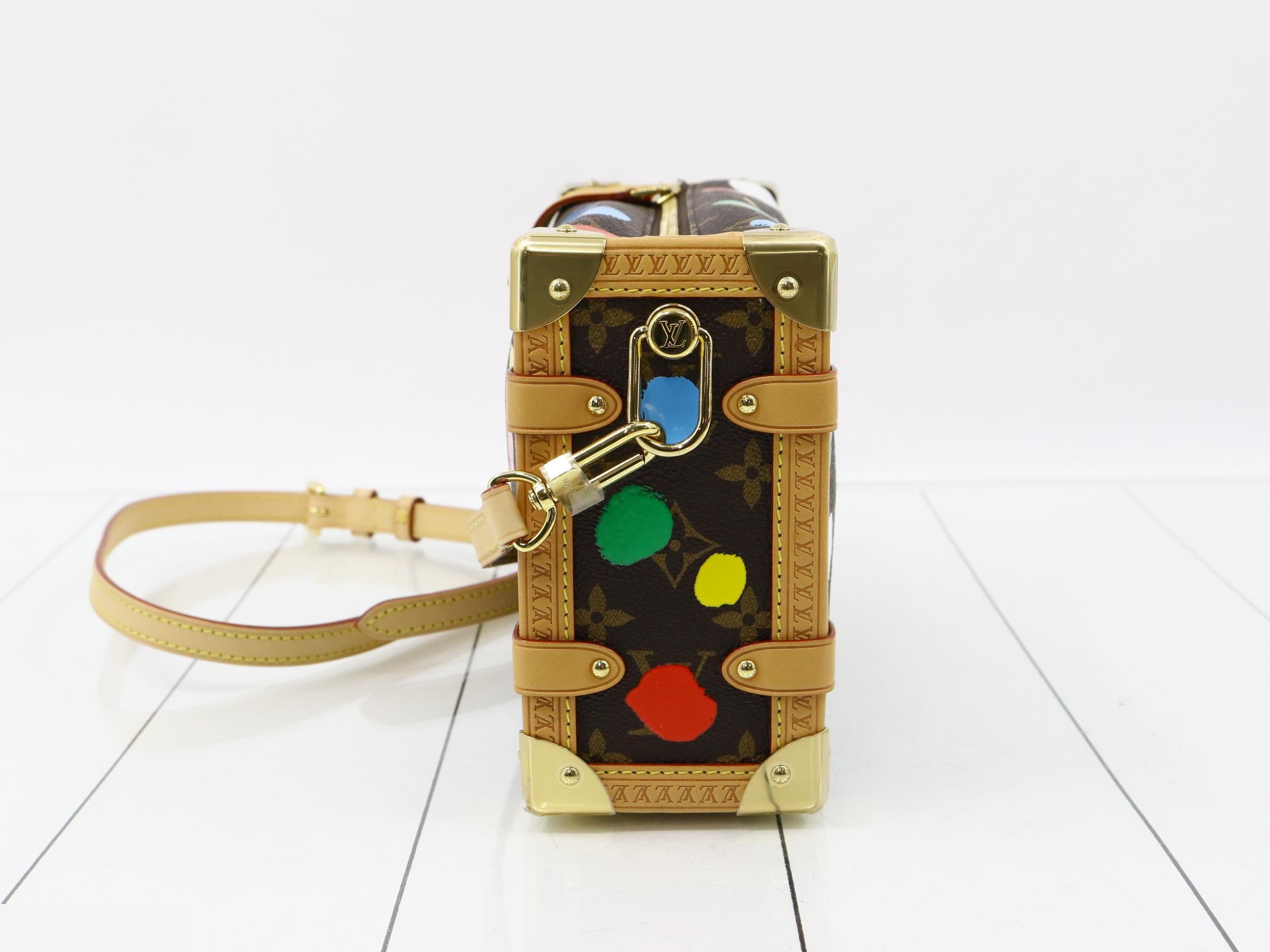 Yayoi Kusama Collaboration Side Trunk 2-Way Shoulder Bag — view 3