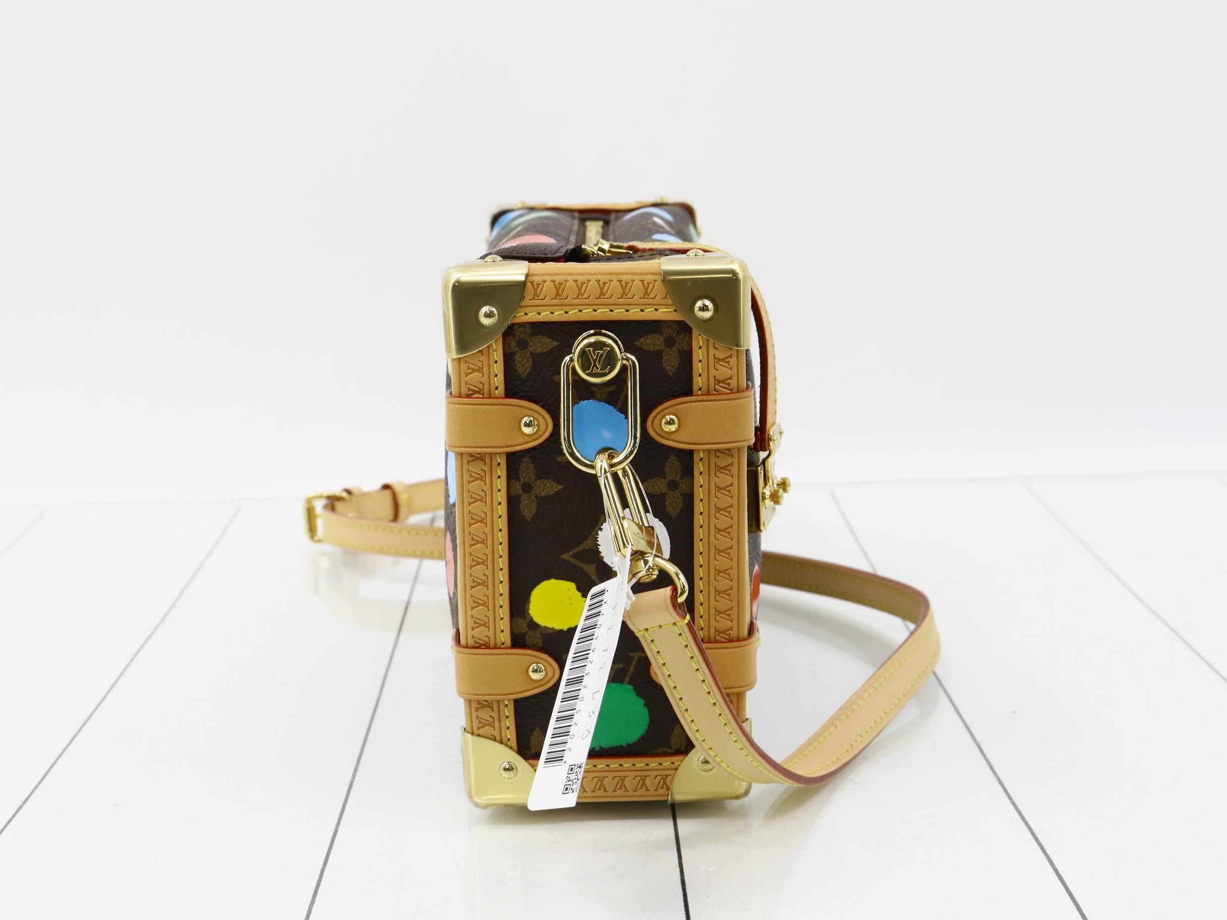 Yayoi Kusama Collaboration Side Trunk 2-Way Shoulder Bag — view 4