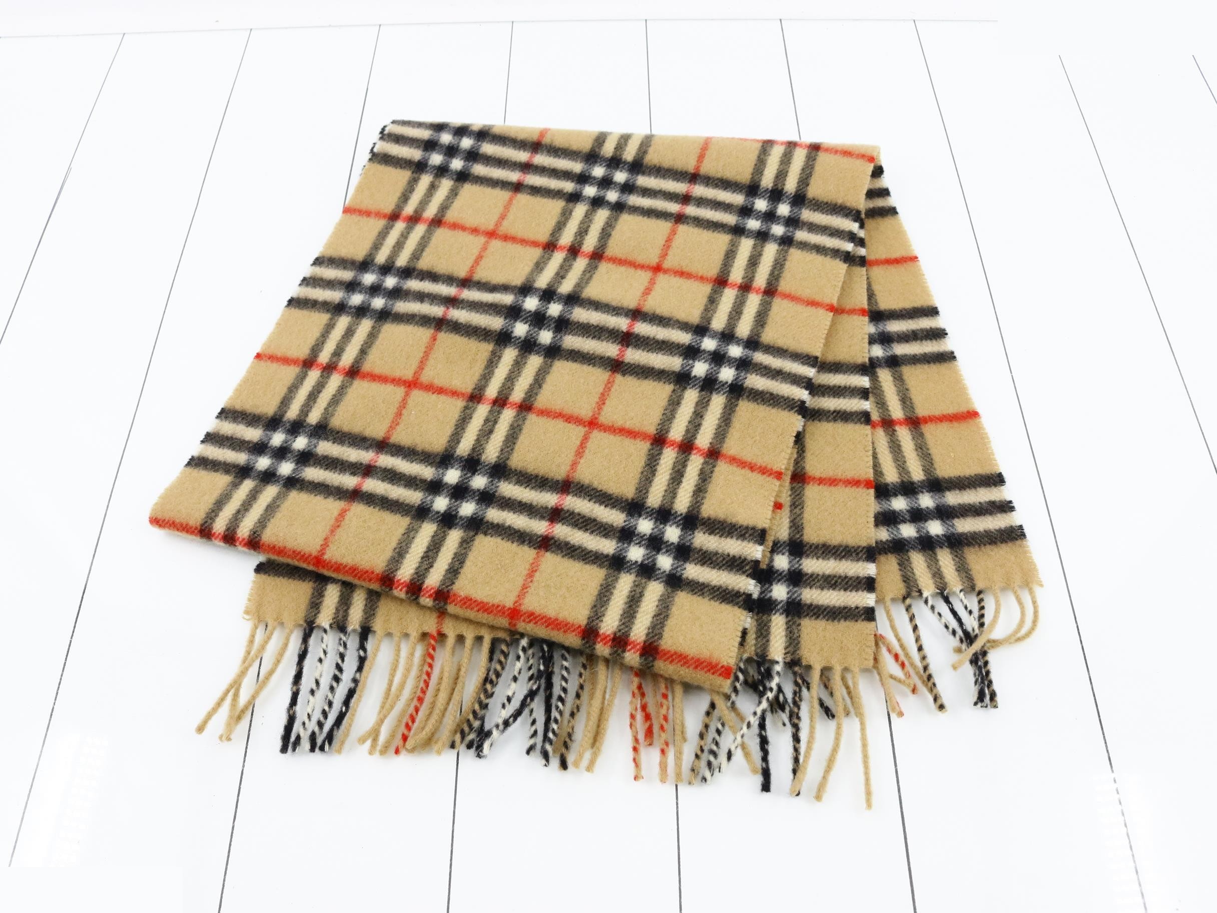 Other lines: Small items, accessories, and scarves — view 3