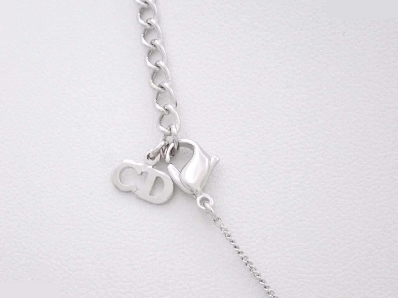 Other lines: Precious metal necklaces and pendants, chain approximately 44cm. — view 2