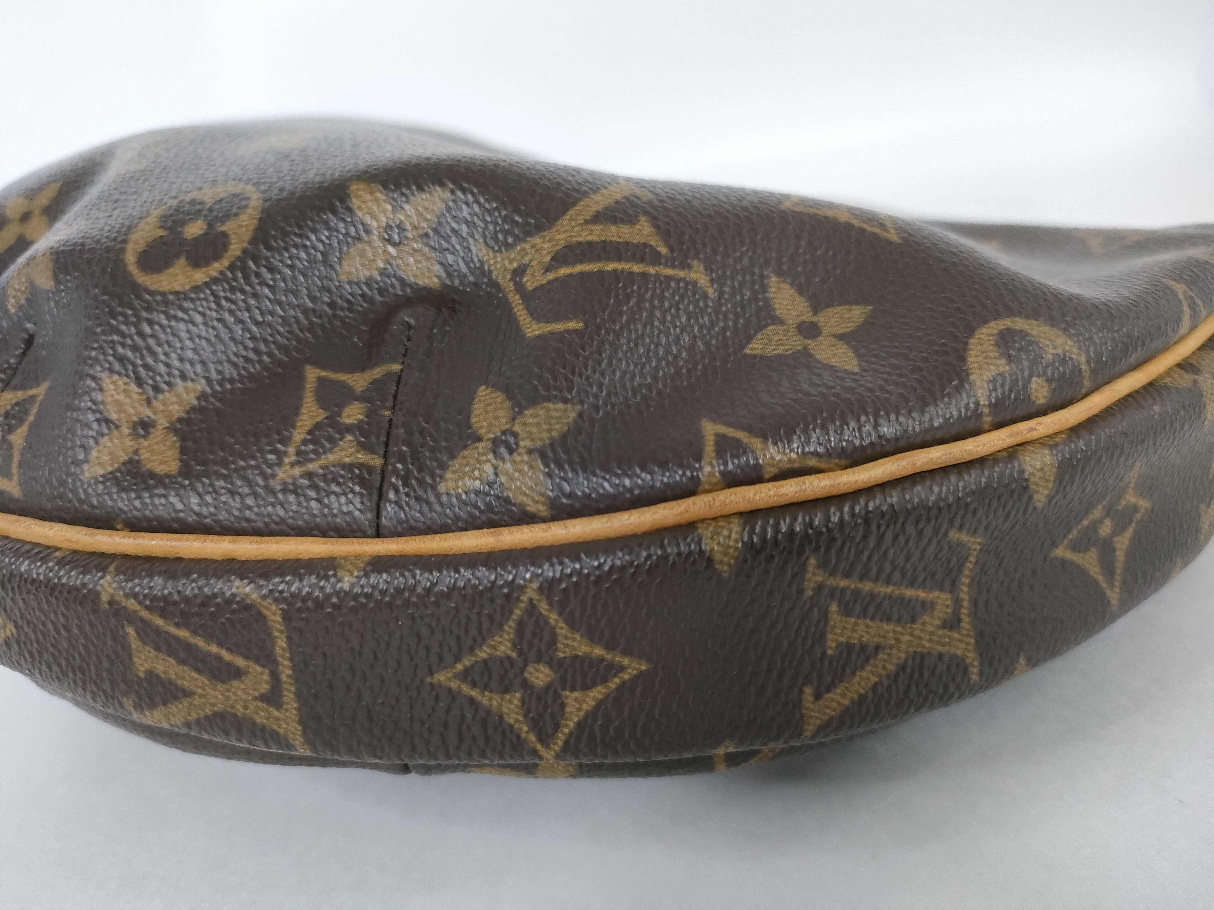 Monogram Louis Vuitton Croissant MM Monogram M51512 TH0033 Shoulder Bag — view 6
