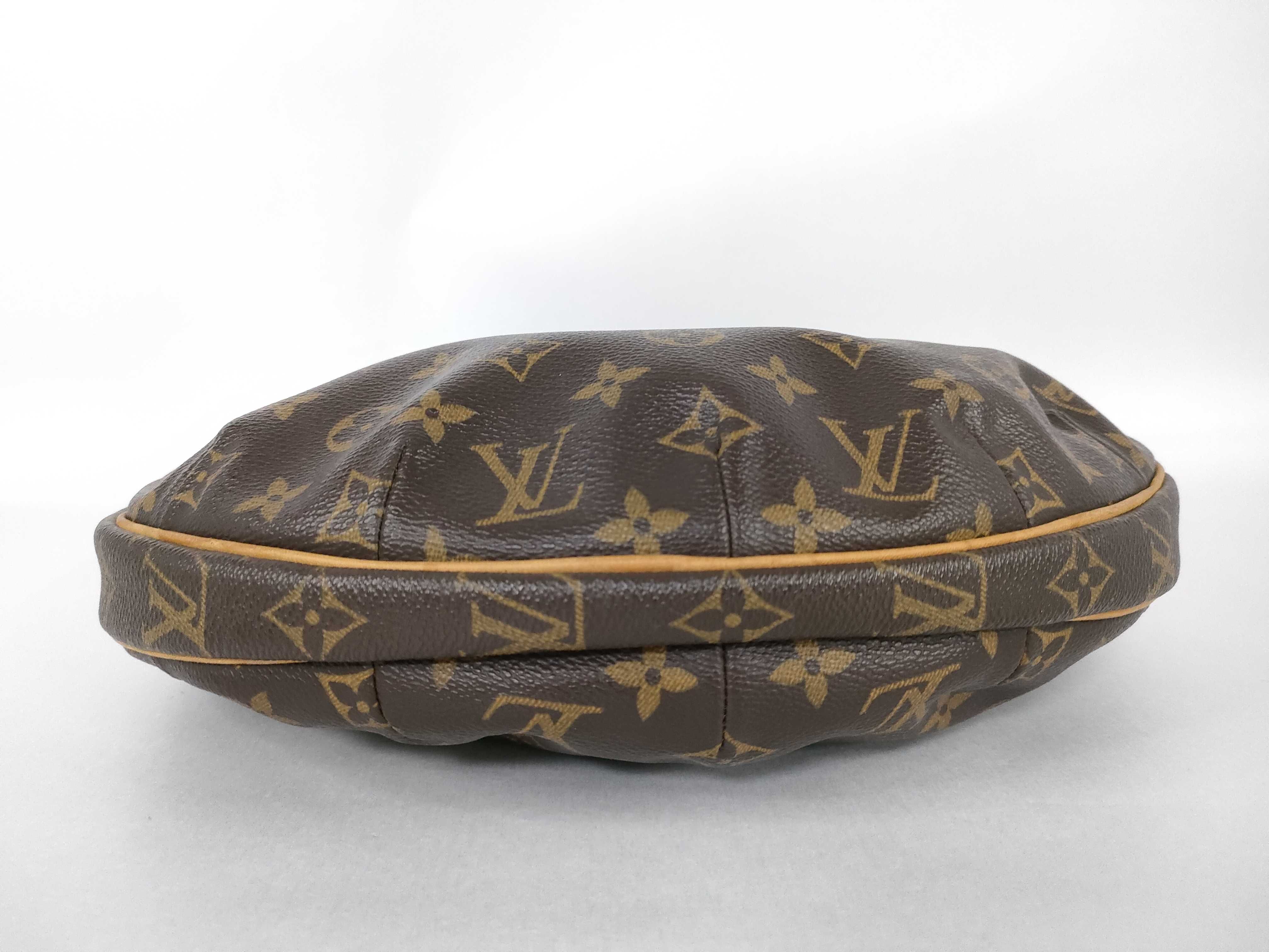Monogram Louis Vuitton Croissant MM Monogram M51512 TH0033 Shoulder Bag — view 7