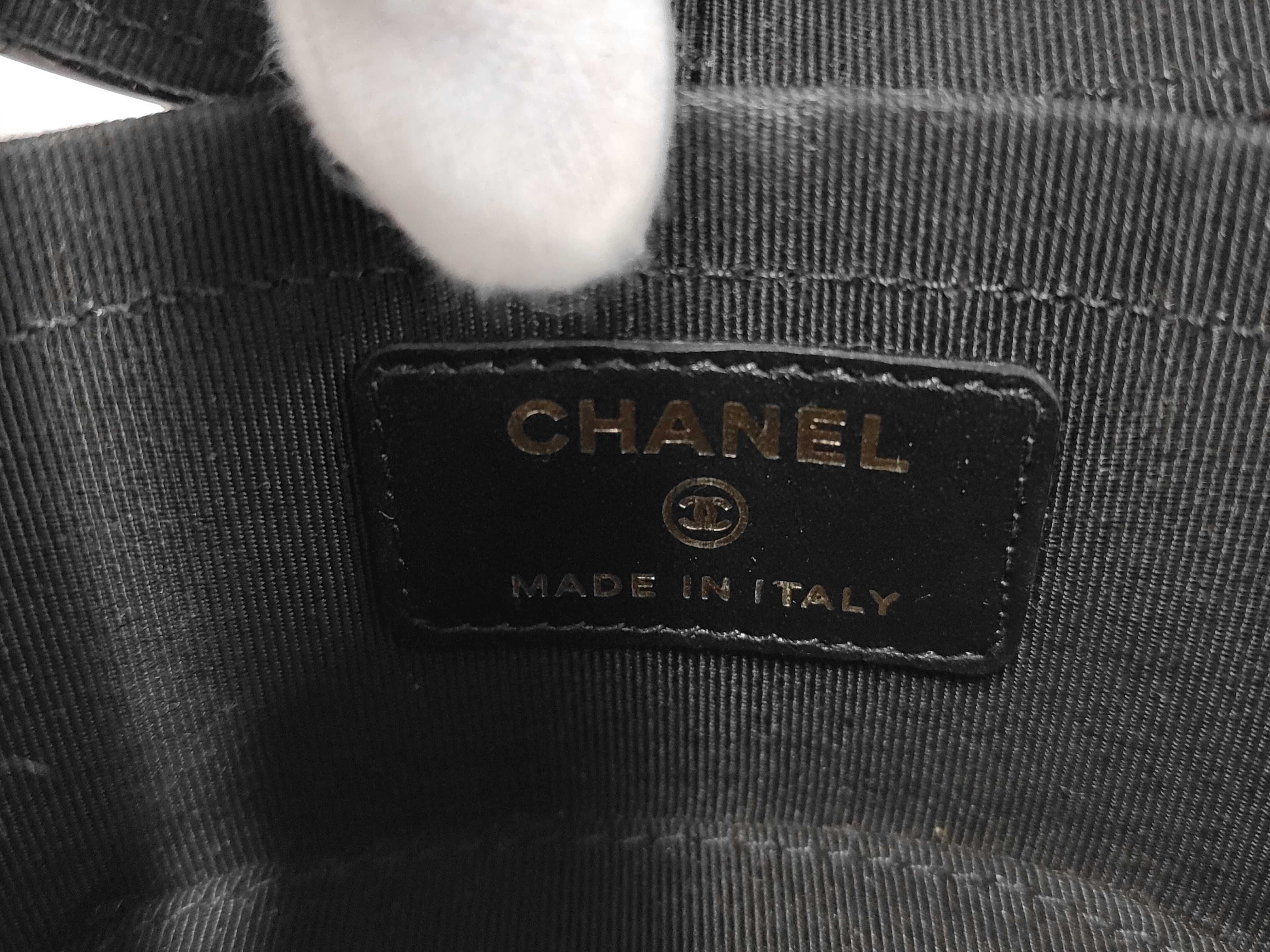 Chain Shoulder Bag — view 9