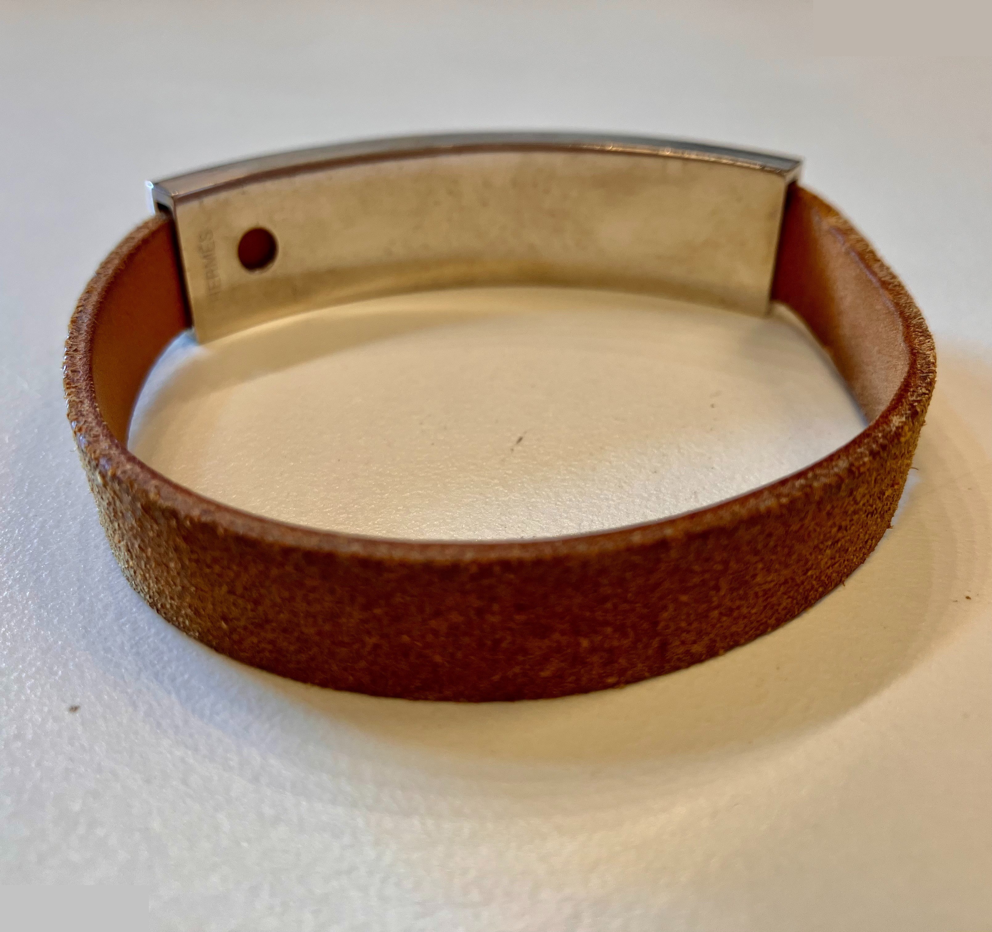 Leather bracelet, wrist circumference approximately 18 cm — view 2