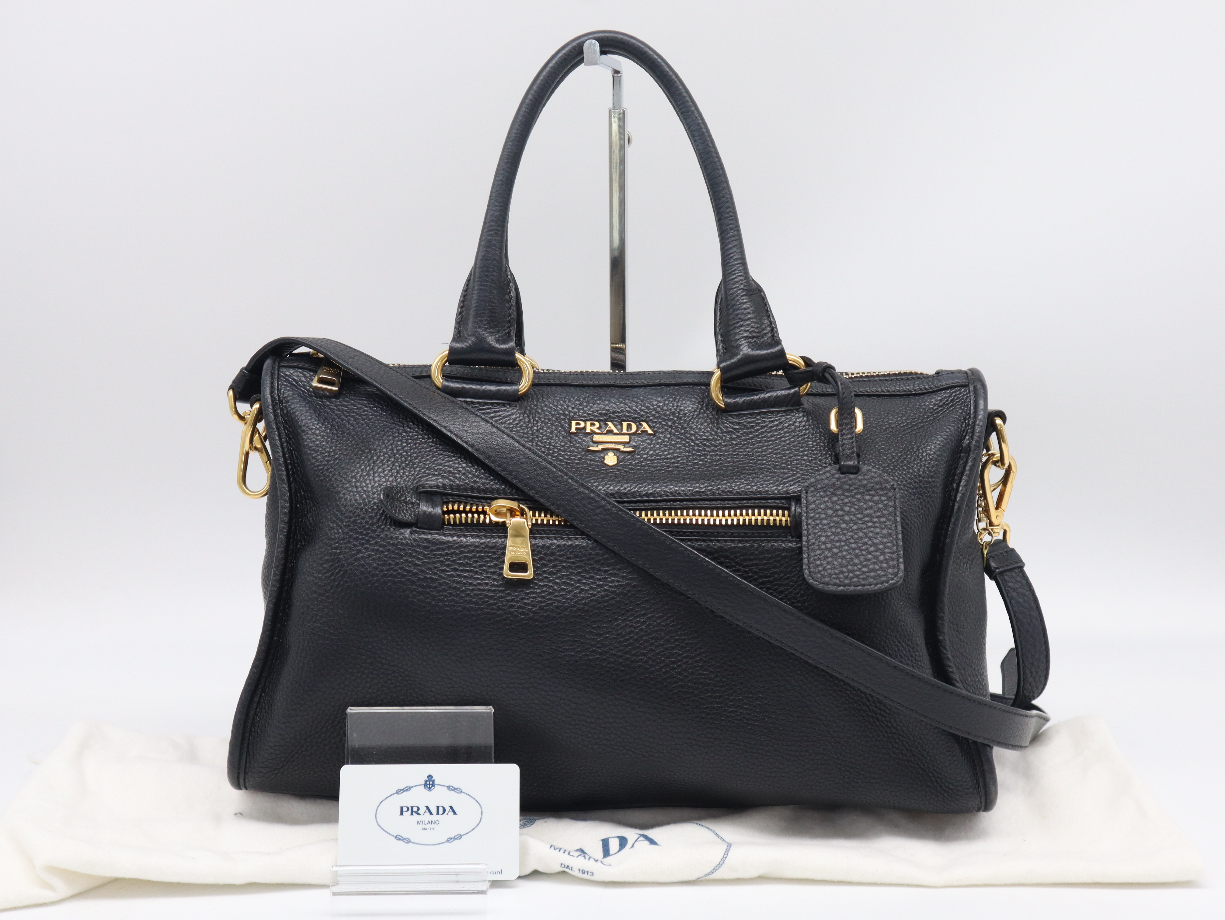 BL0805 Vitello Daino Leather 2-Way Bag with Metal Logo, Black, Strap and Dust Bag Included, Handbag