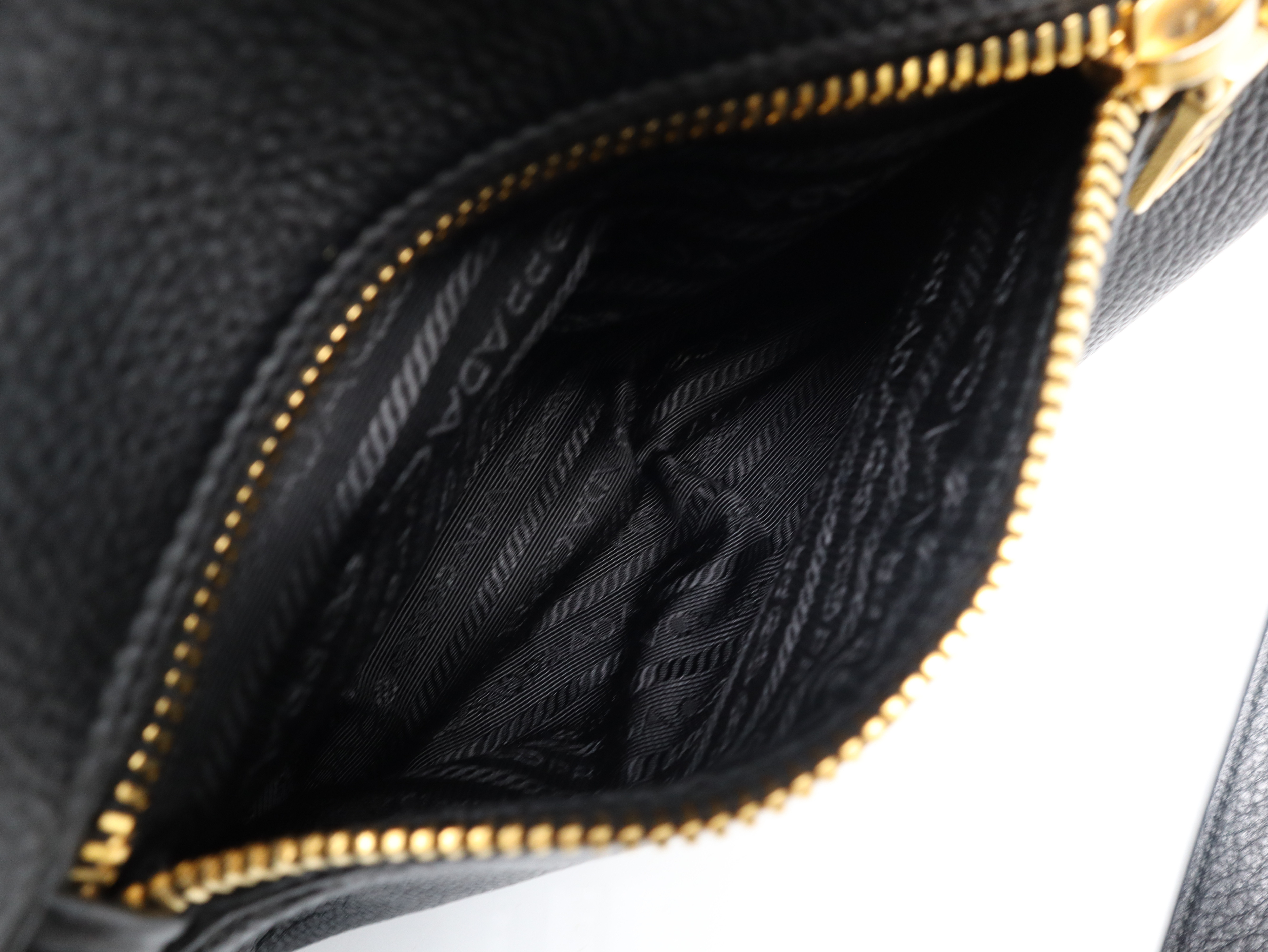 BL0805 Vitello Daino Leather 2-Way Bag with Metal Logo, Black, Strap and Dust Bag Included, Handbag — view 15