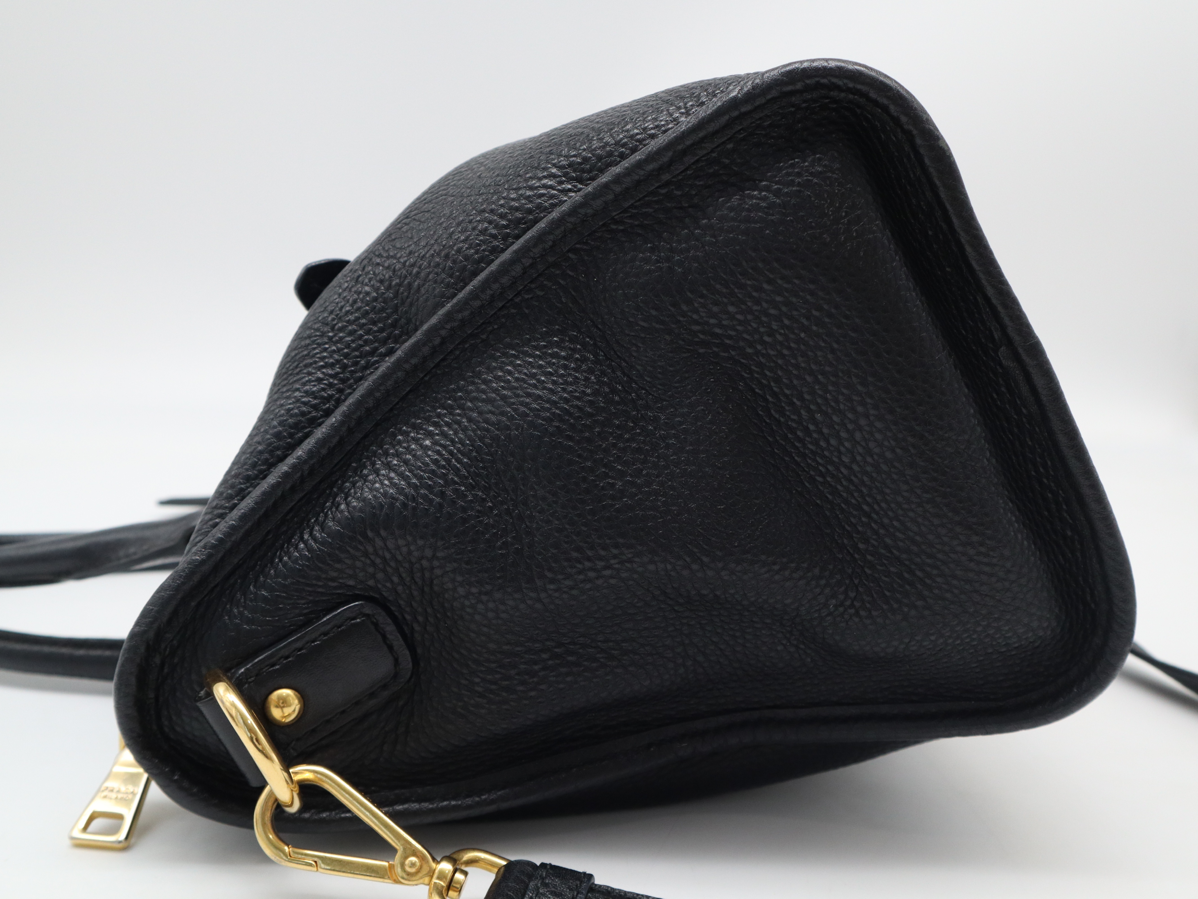 BL0805 Vitello Daino Leather 2-Way Bag with Metal Logo, Black, Strap and Dust Bag Included, Handbag — view 3