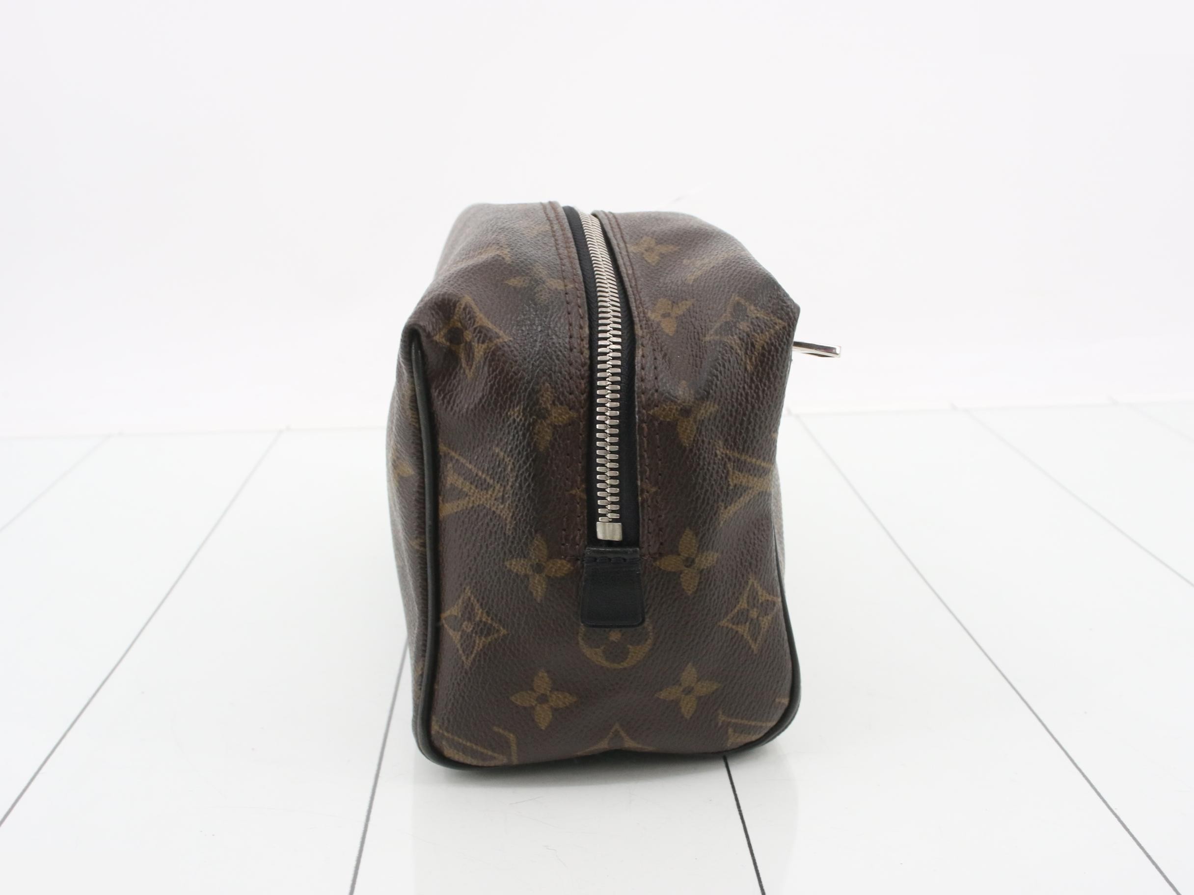 Monogram Macassar Trousse Toilette M40378 — view 4