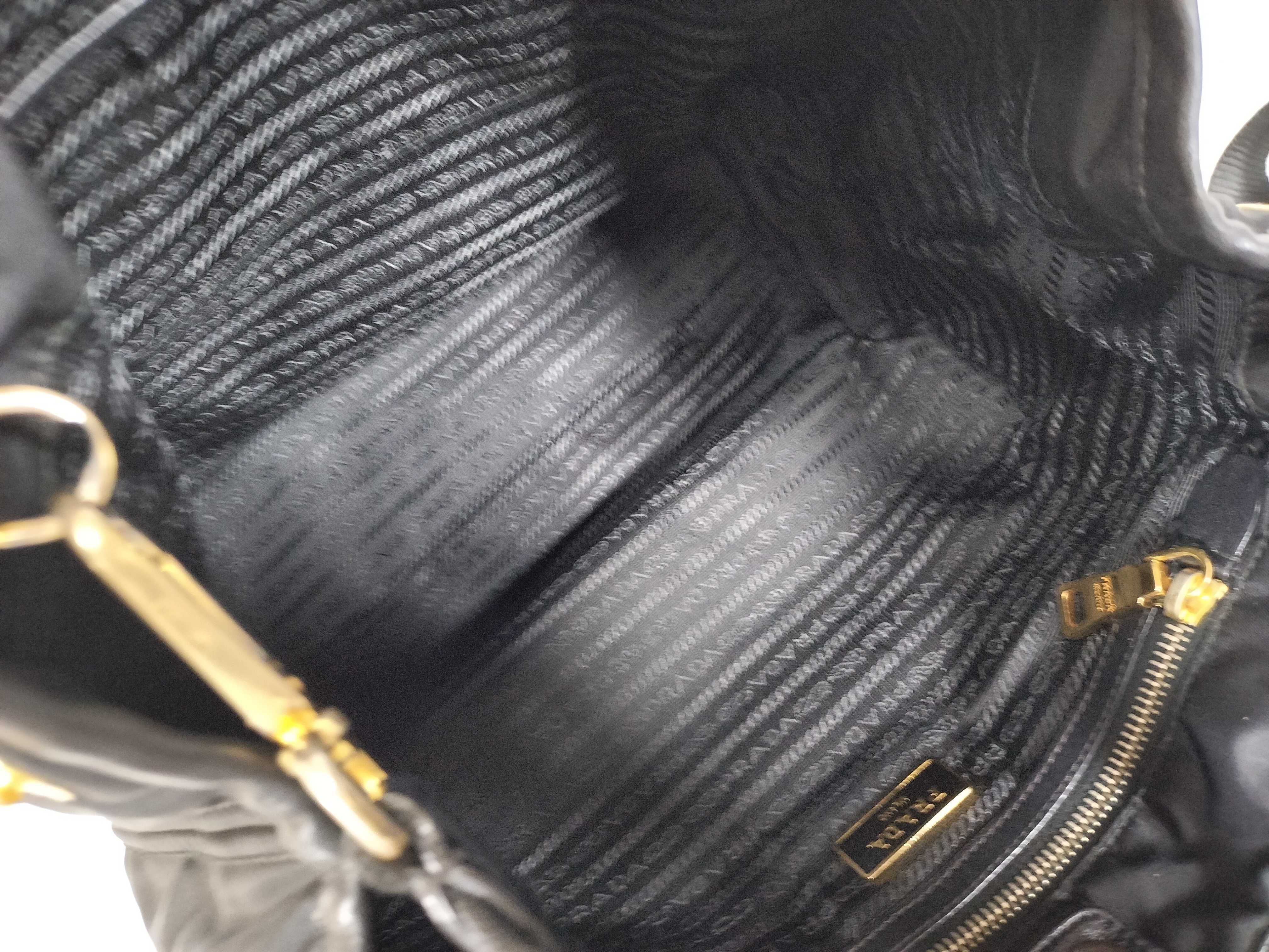 Nylon Prada Nylon Leather Handbag Shoulder Bag Black Serial Handbag — view 8