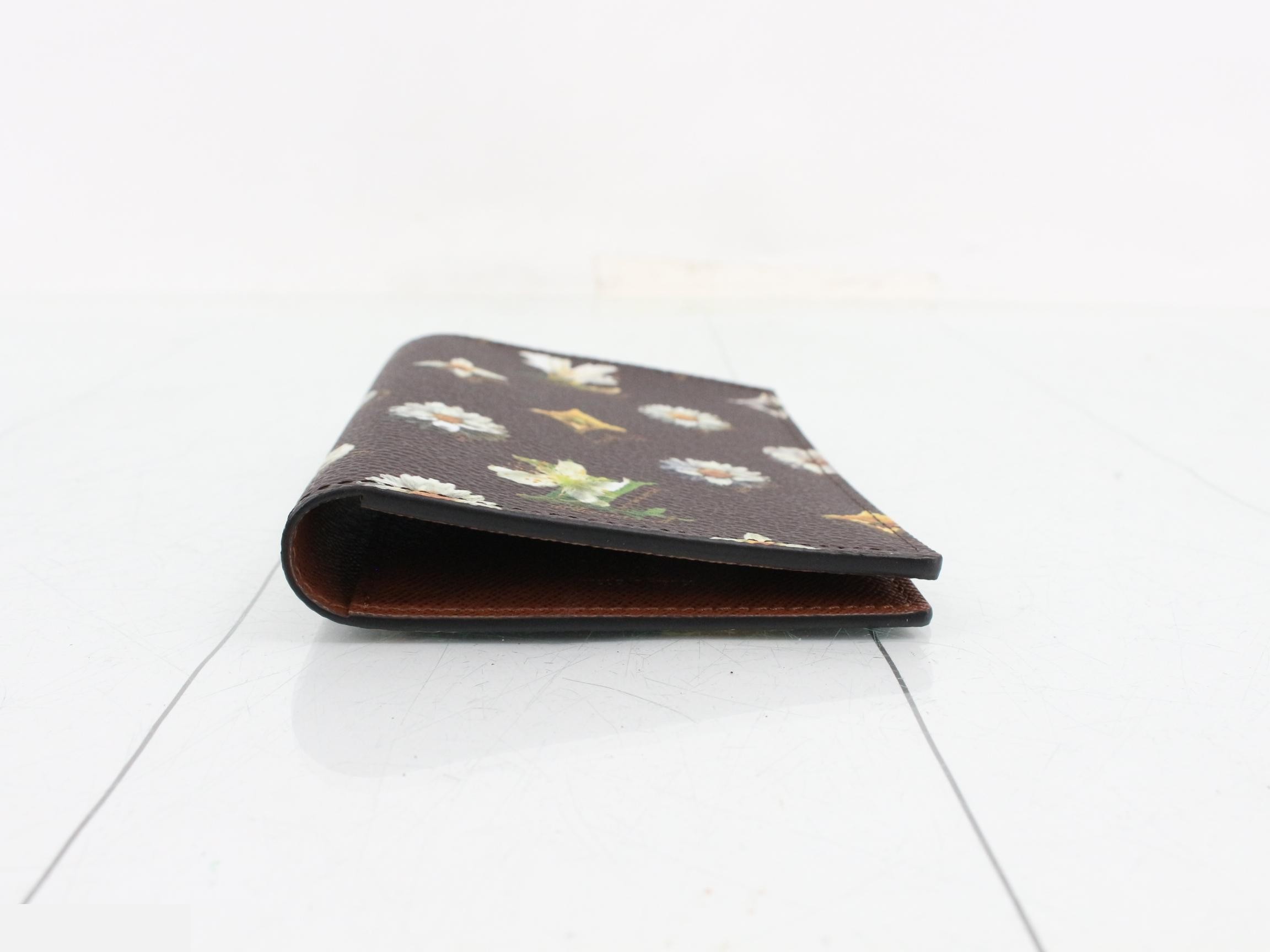 Flower Passport Case — view 3