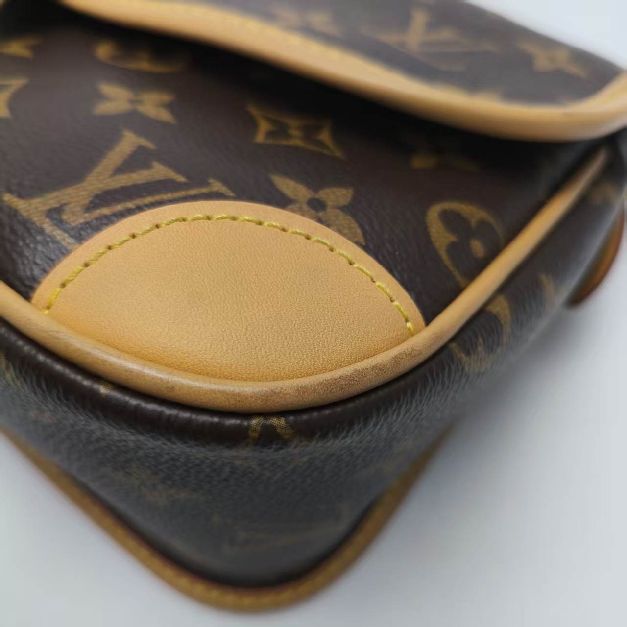 【*Shipped from: China*】LOUIS VUITTON PU Shoulder Bag — view 11