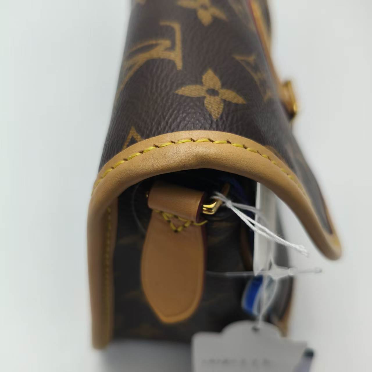 【*Shipped from: China*】LOUIS VUITTON PU Shoulder Bag — view 14