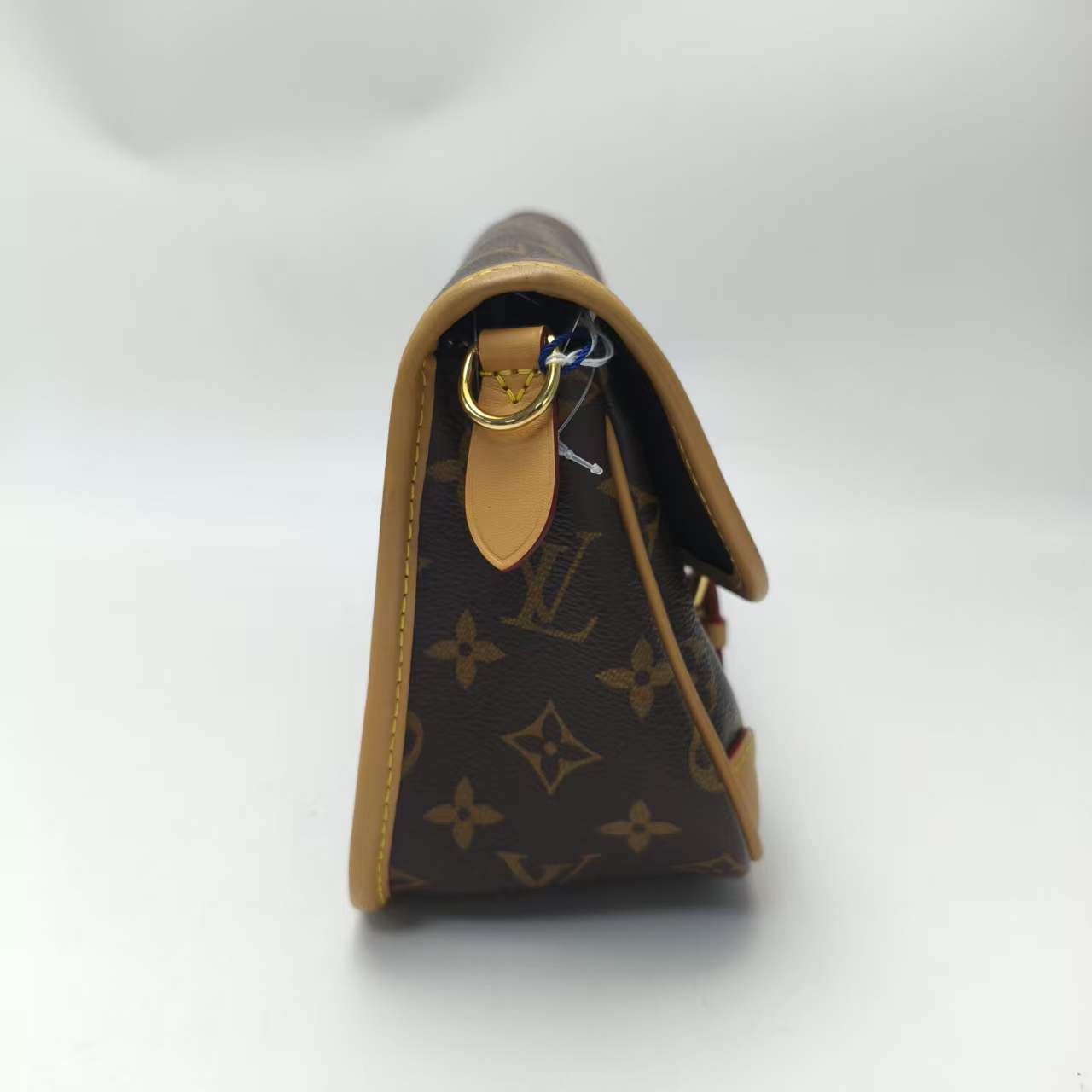 【*Shipped from: China*】LOUIS VUITTON PU Shoulder Bag — view 4