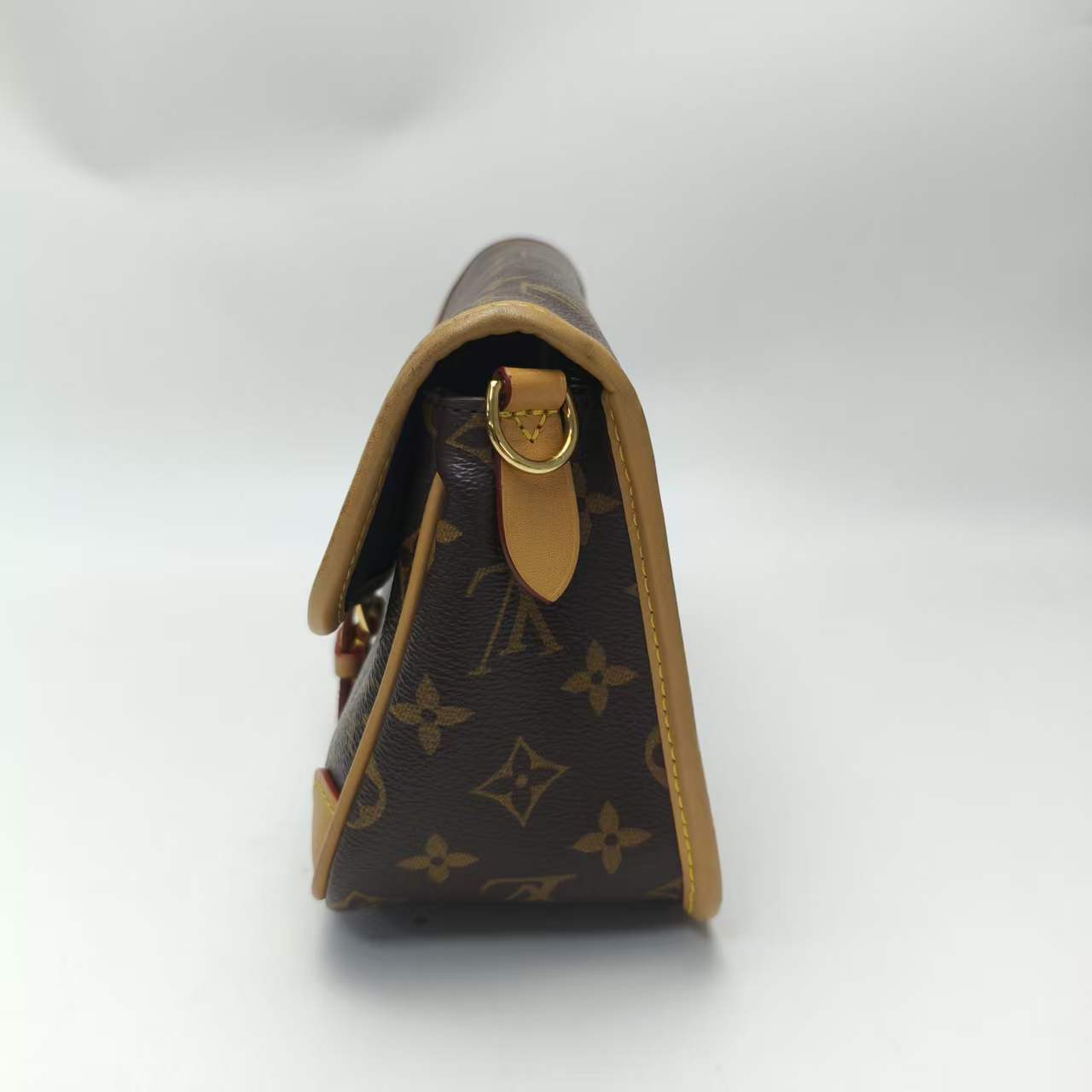 【*Shipped from: China*】LOUIS VUITTON PU Shoulder Bag — view 5