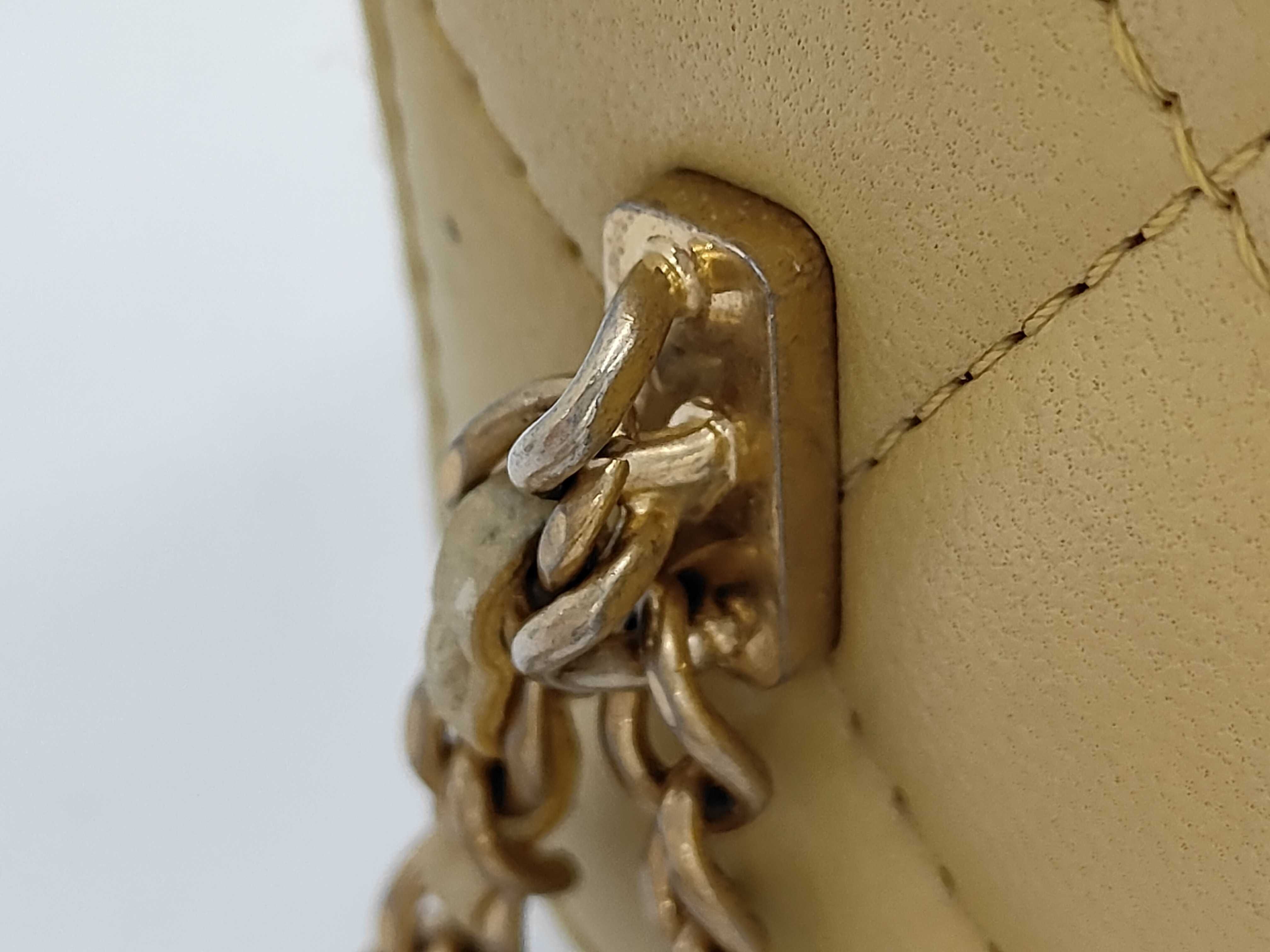 Matelassé Box Chain Shoulder Bag — view 7