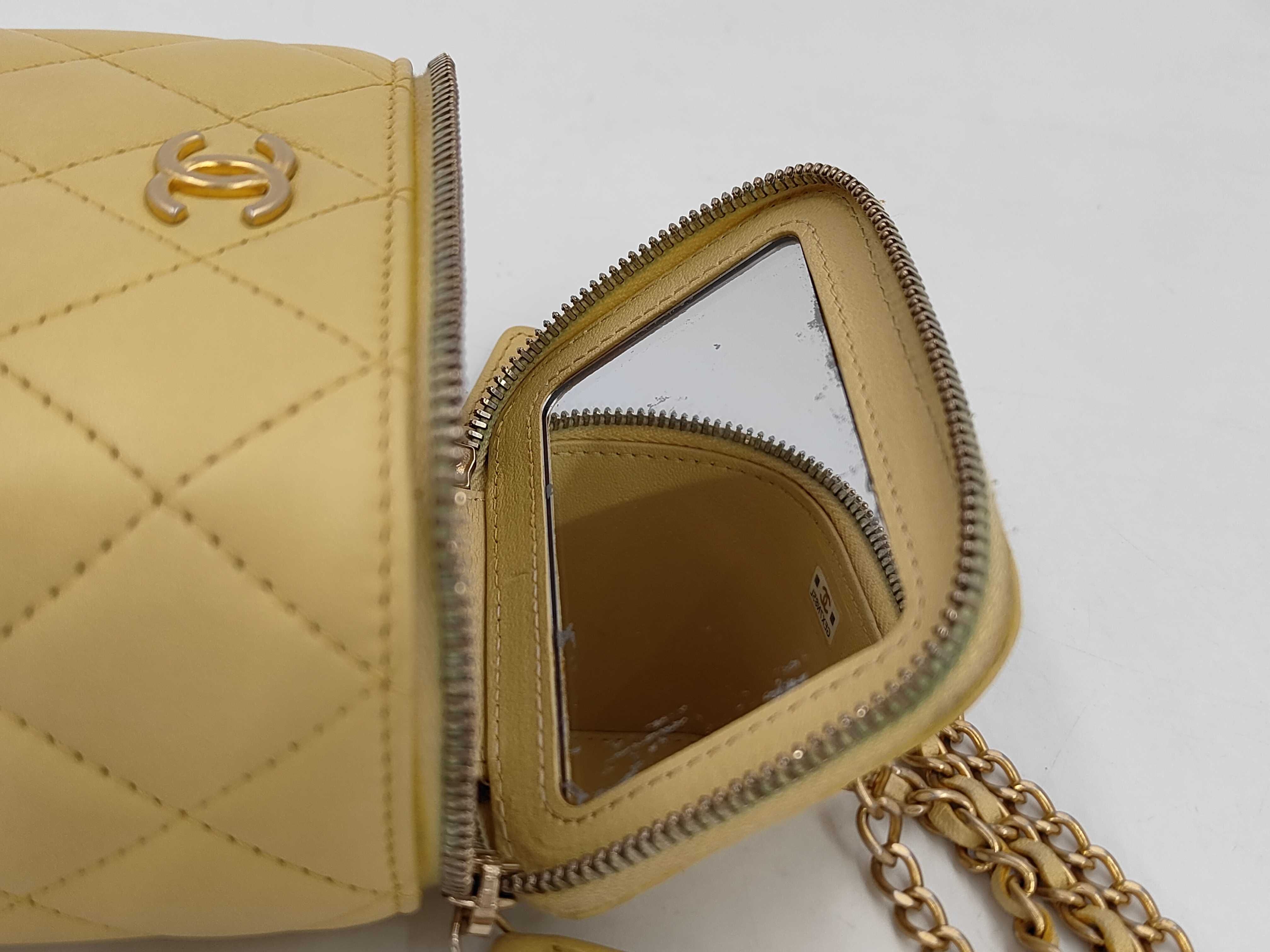 Matelassé Box Chain Shoulder Bag — view 8