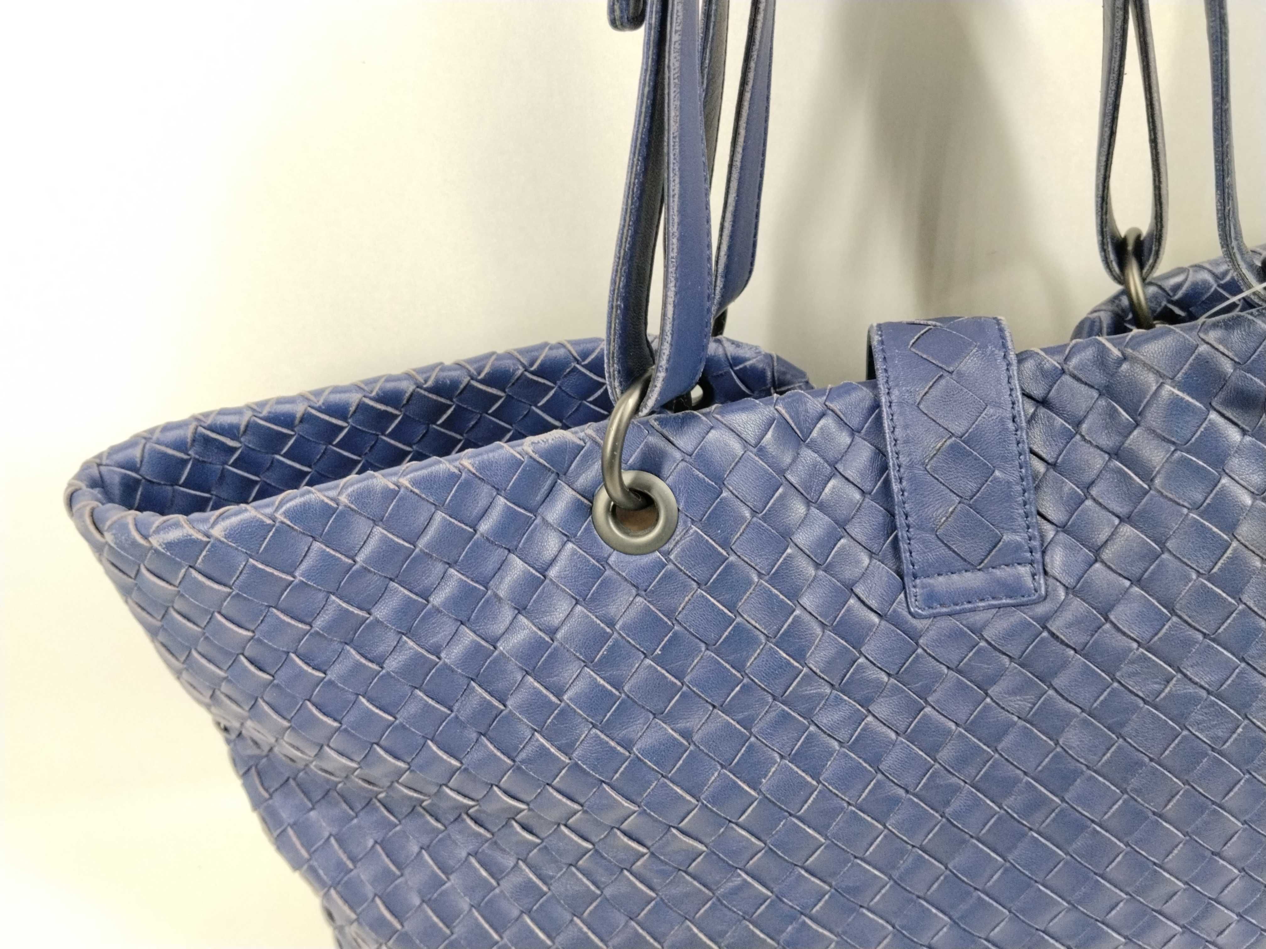 Intrecciato Hardware Tote Bag — view 3