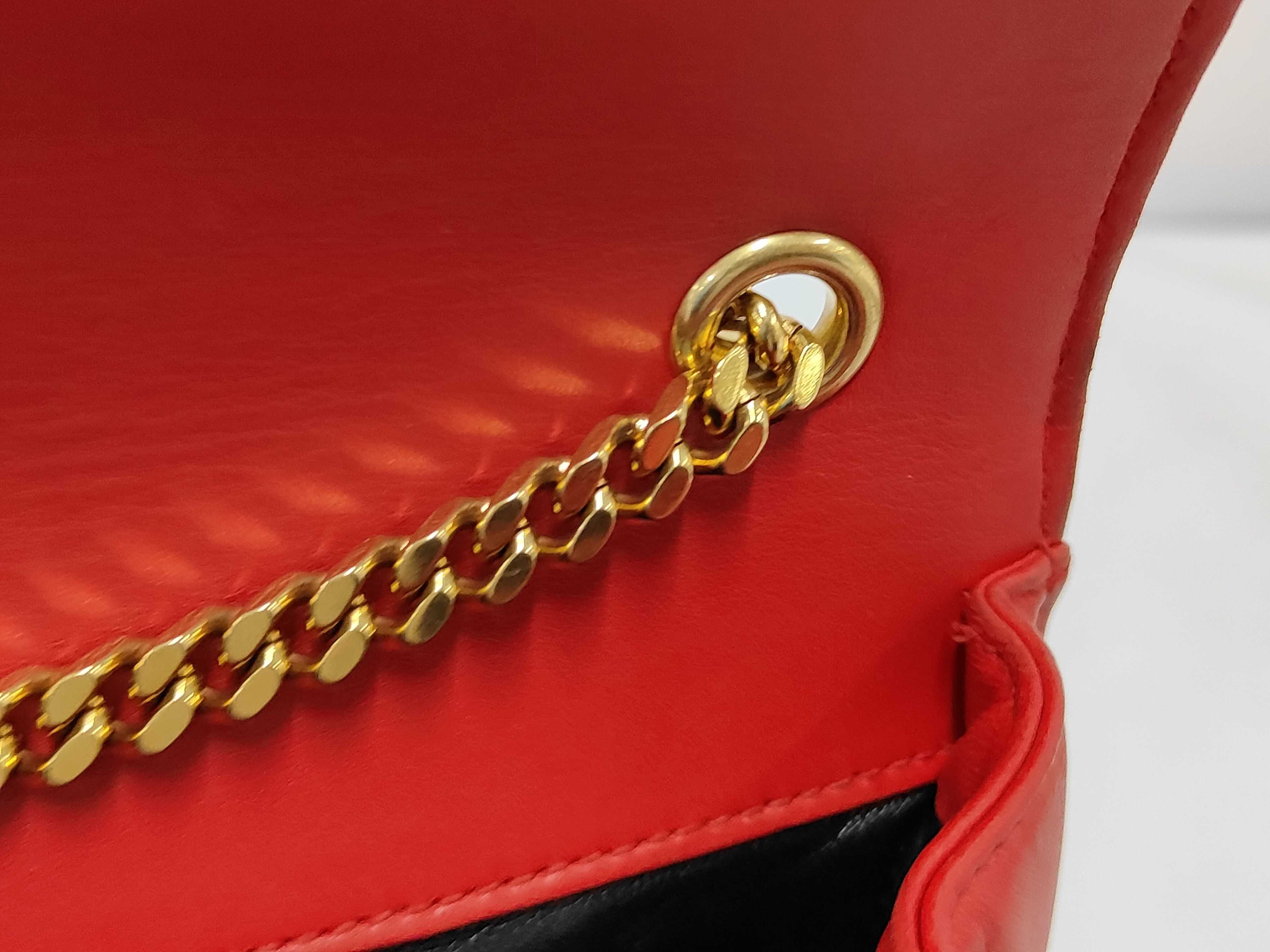 V-stitch 381668 Red Leather Chain Shoulder Bag — view 11