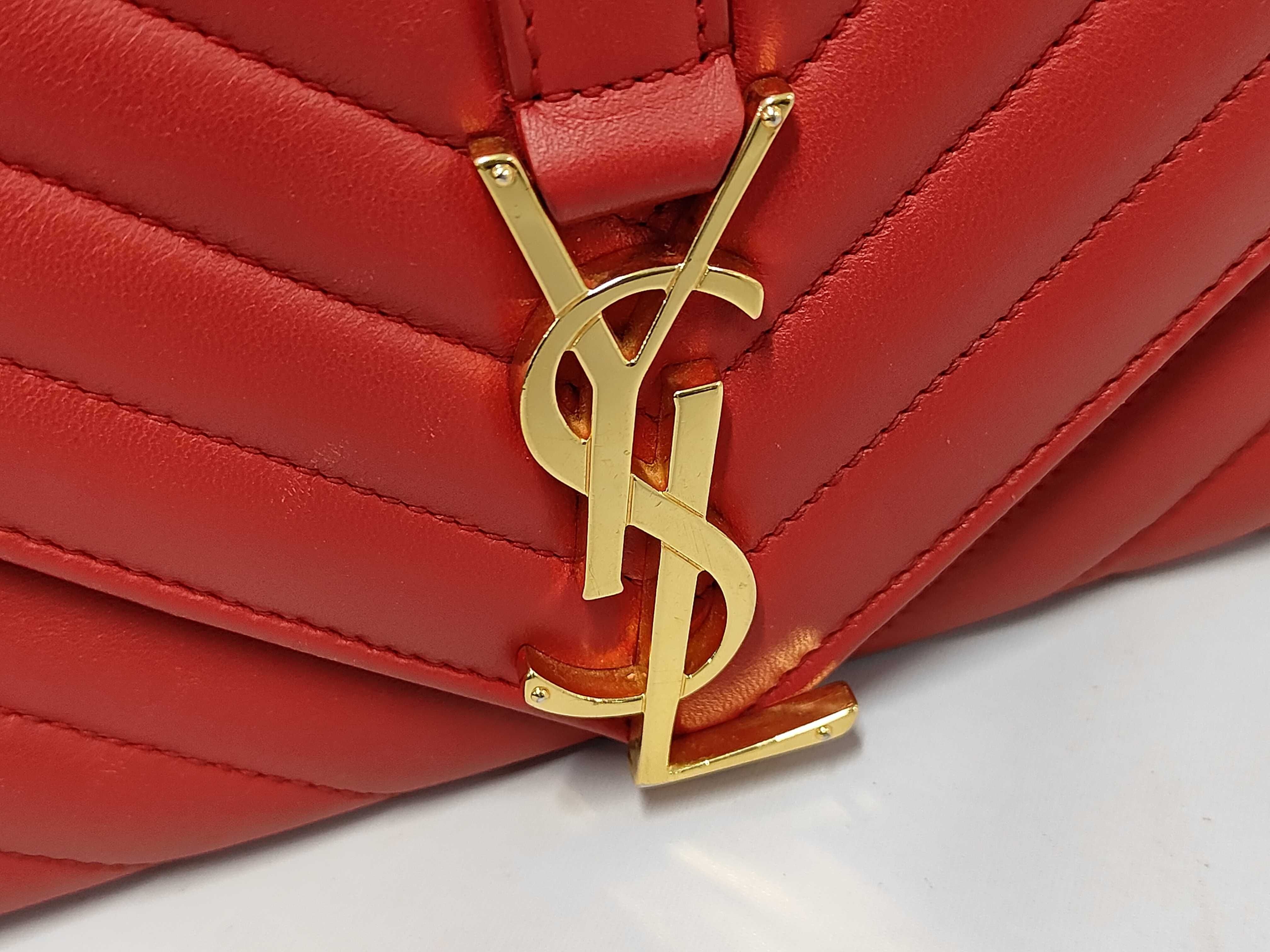V-stitch 381668 Red Leather Chain Shoulder Bag — view 8
