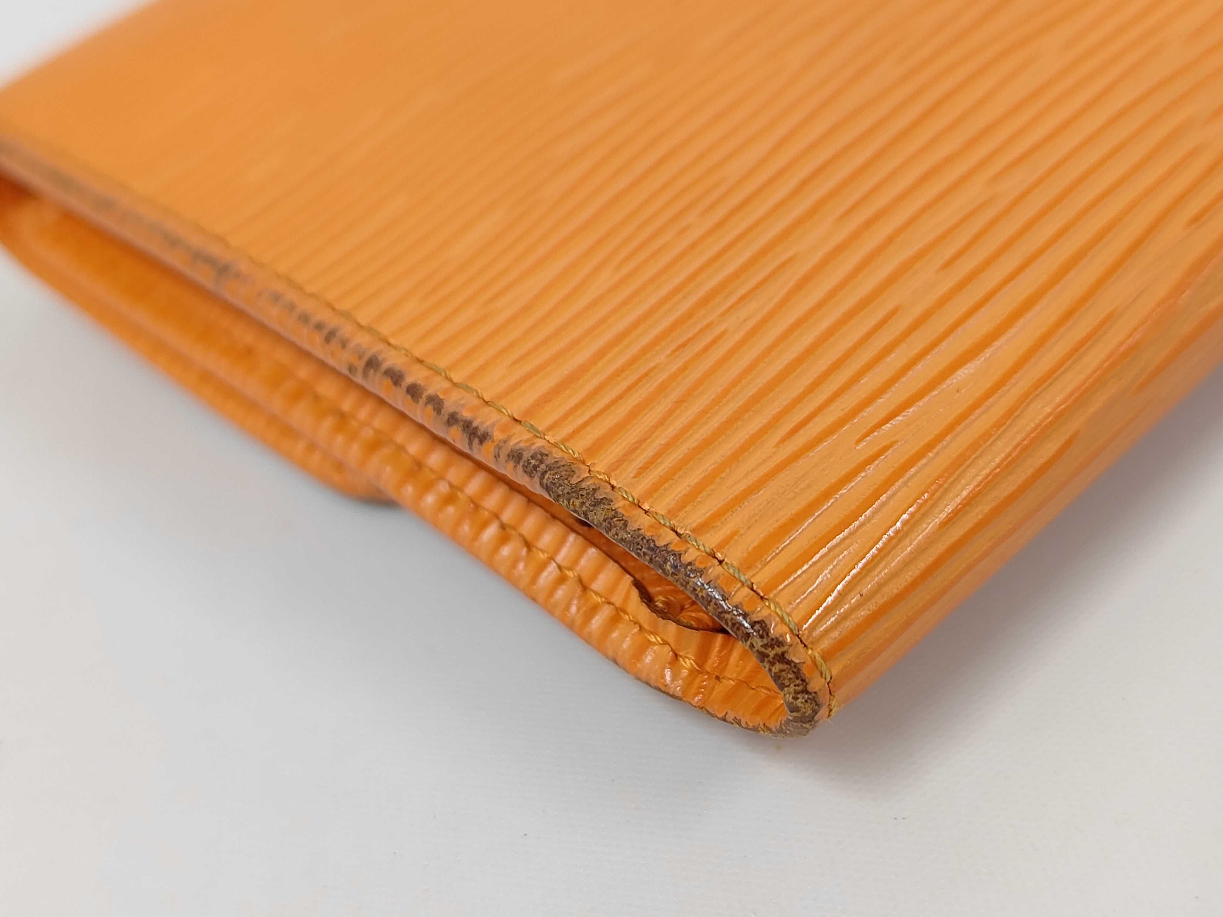 LV Epi Portefeuille Tresor International M6338H CA0045 Wallet — view 3