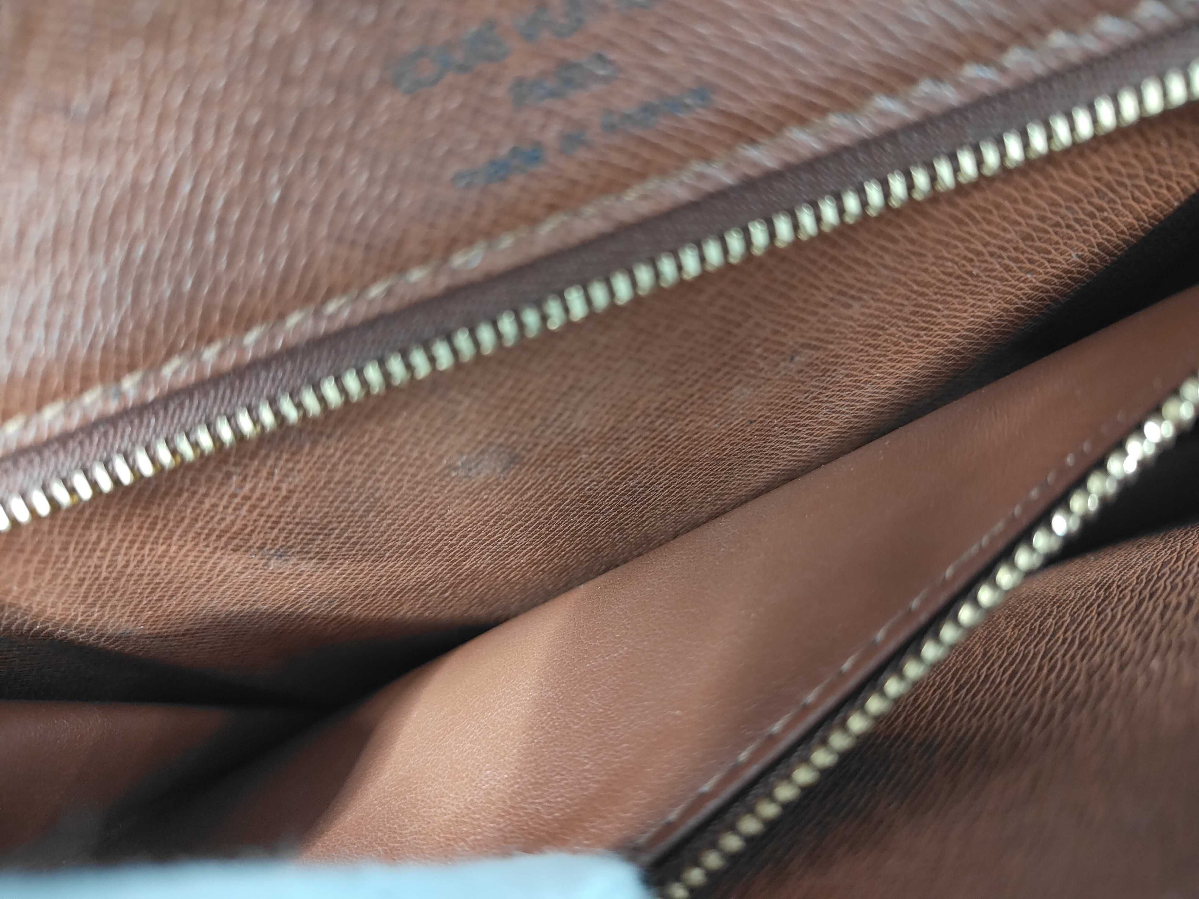 LV M51190 Monogram Concorde Handbag — view 15