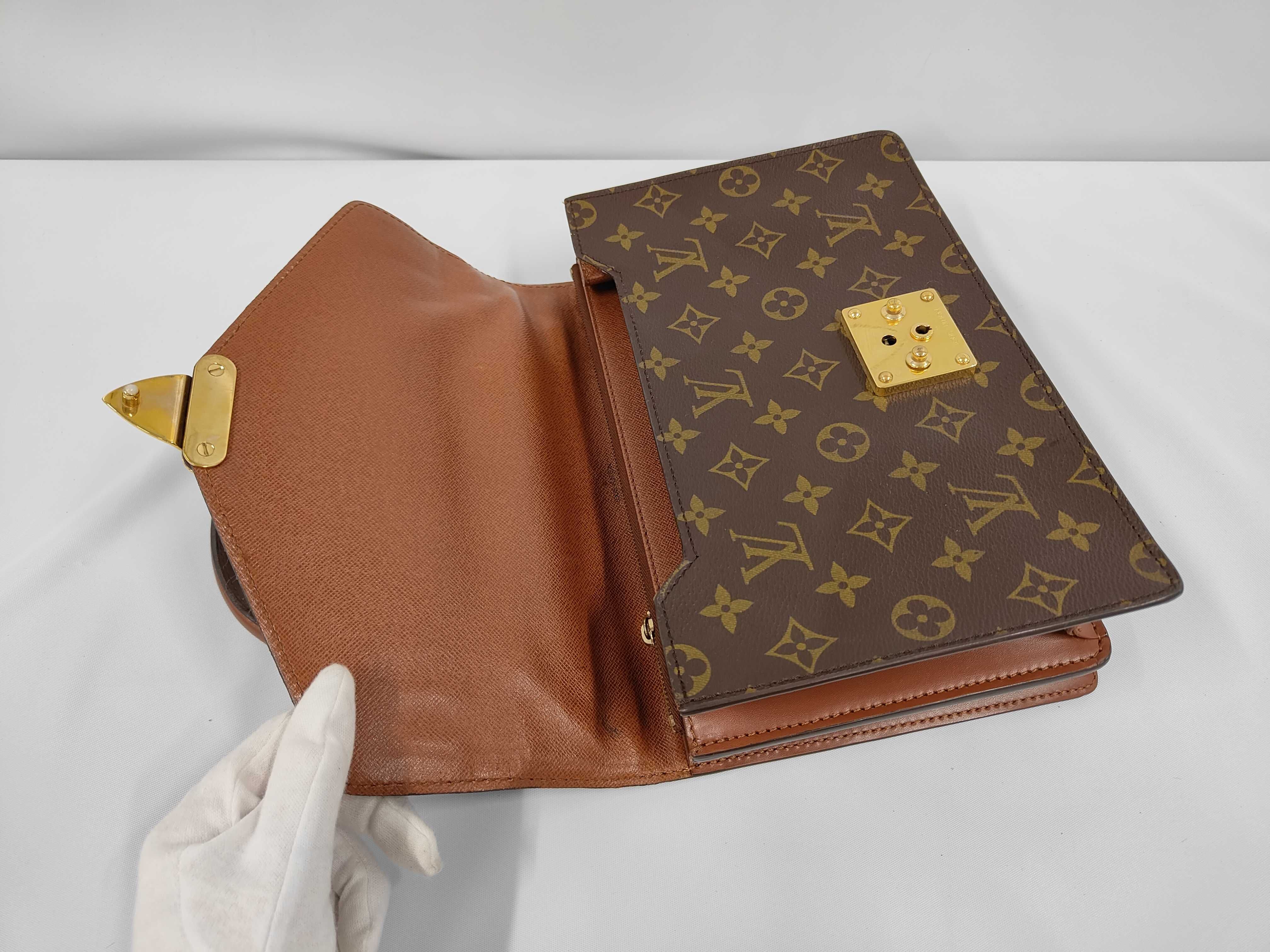 LV M51190 Monogram Concorde Handbag — view 9