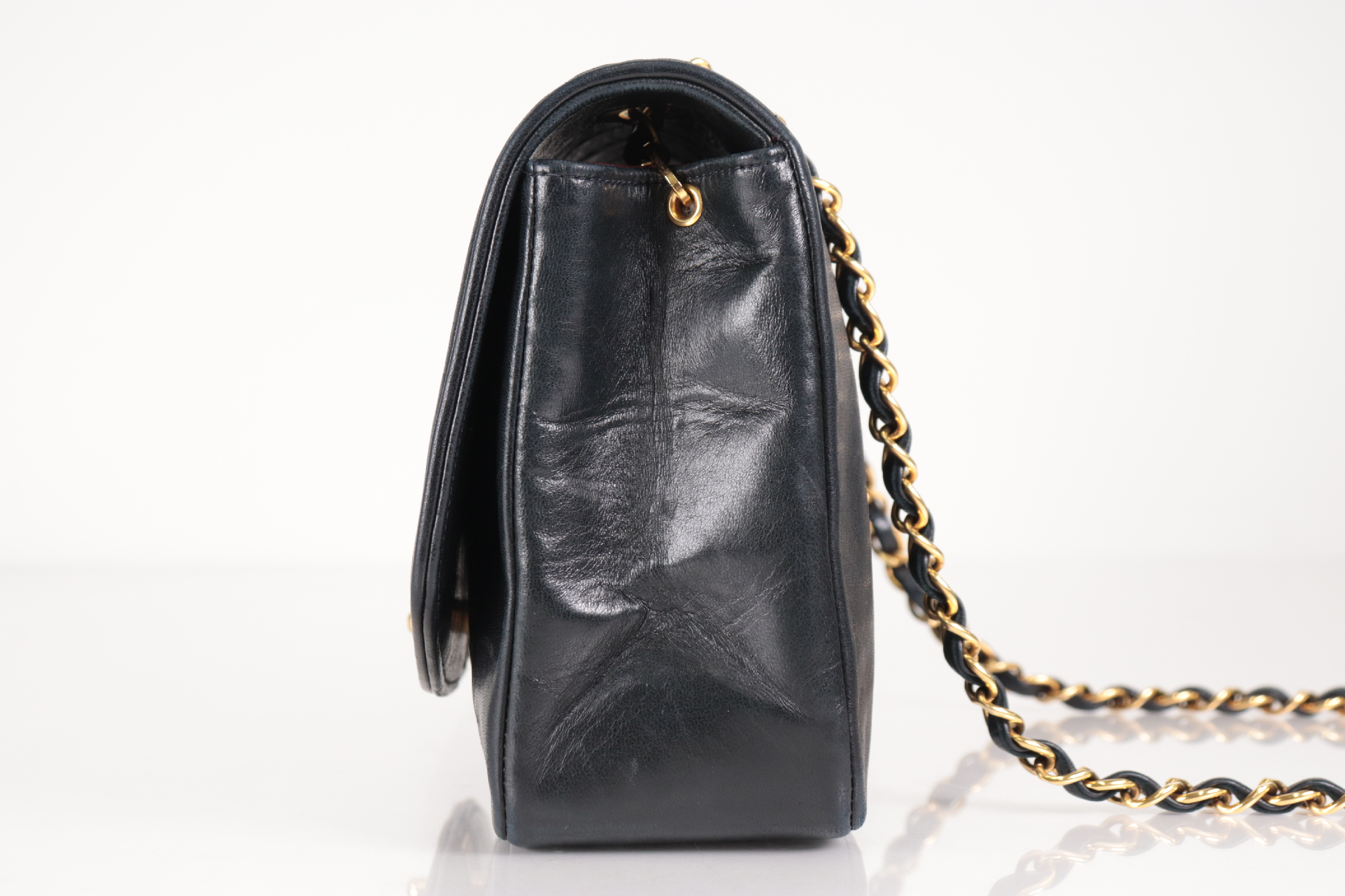 Diana 25 Lambskin Chain Shoulder Bag (Serial No. 2) — view 3