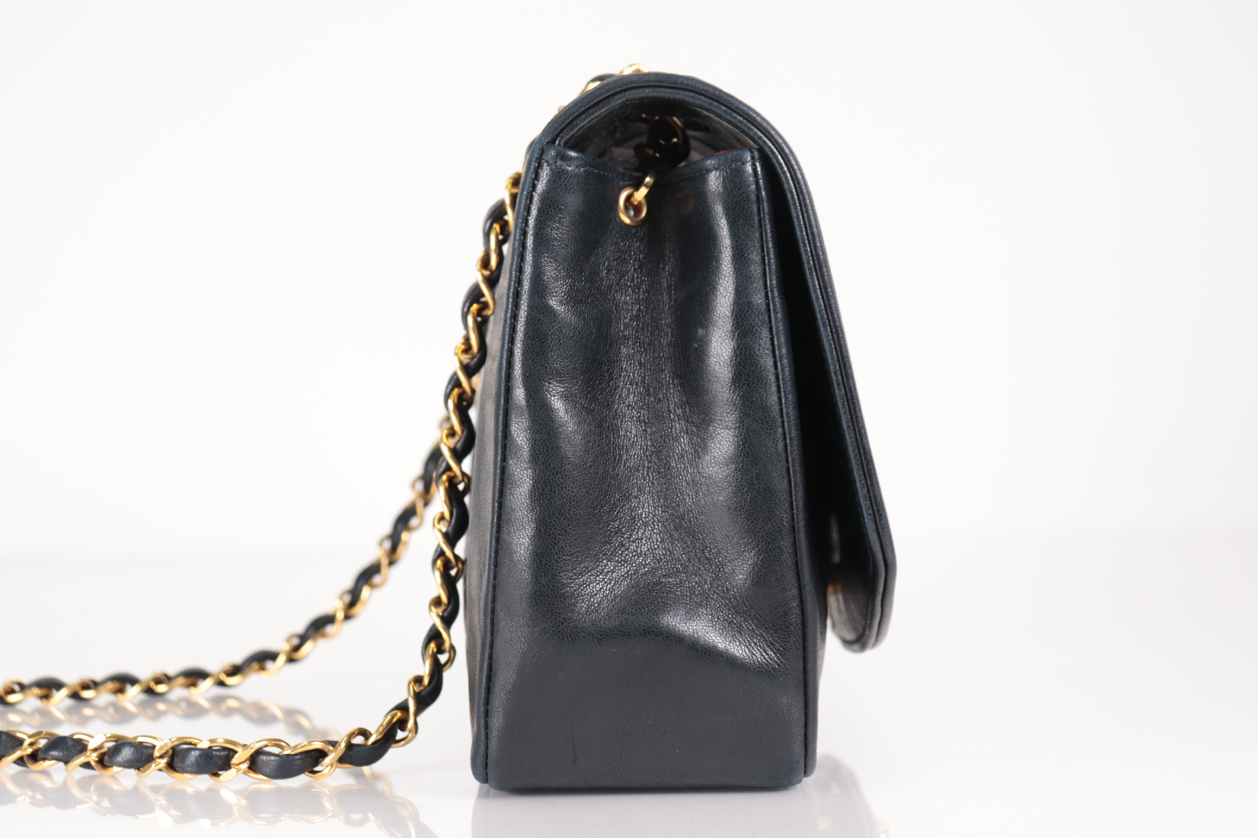 Diana 25 Lambskin Chain Shoulder Bag (Serial No. 2) — view 4