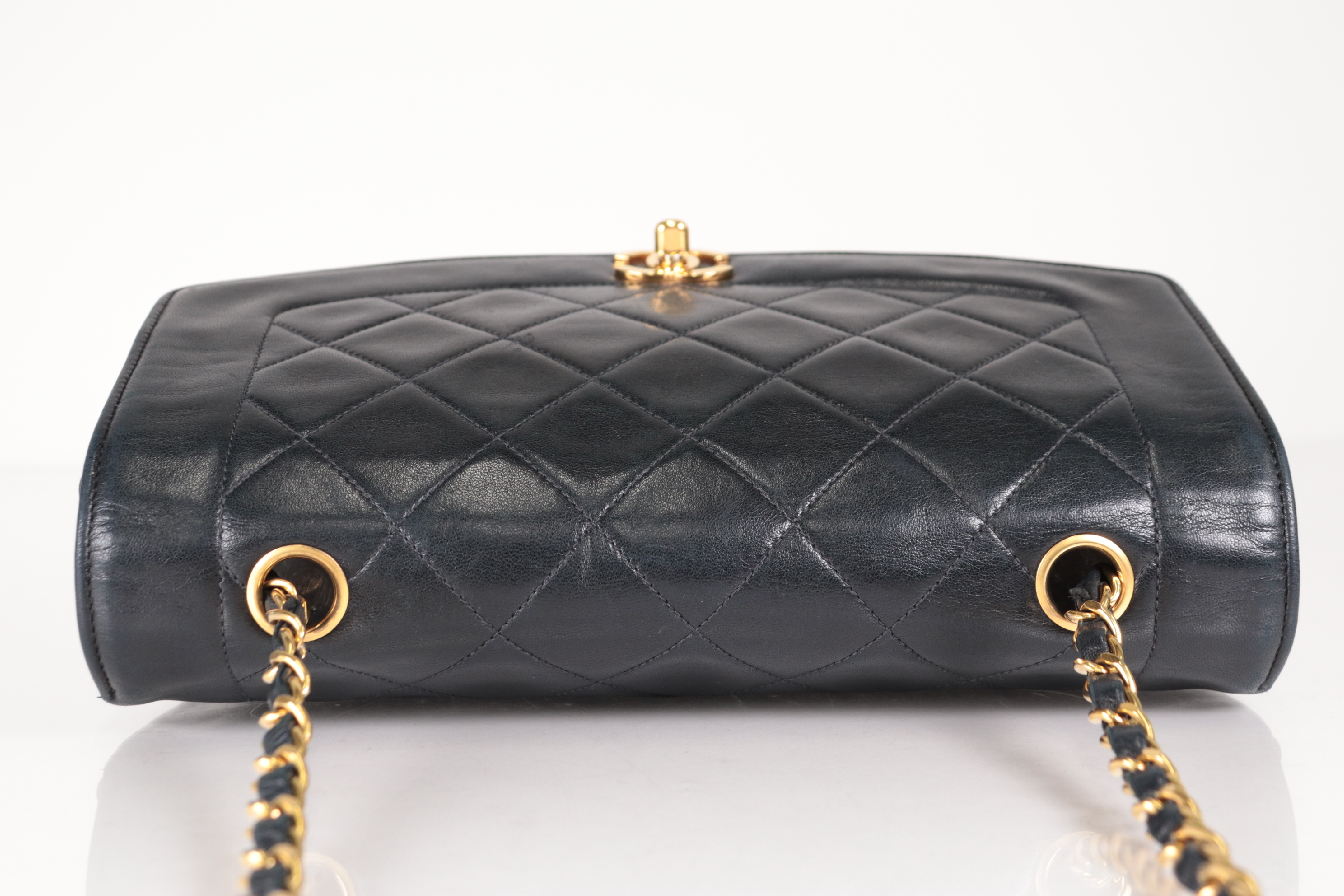 Diana 25 Lambskin Chain Shoulder Bag (Serial No. 2) — view 5