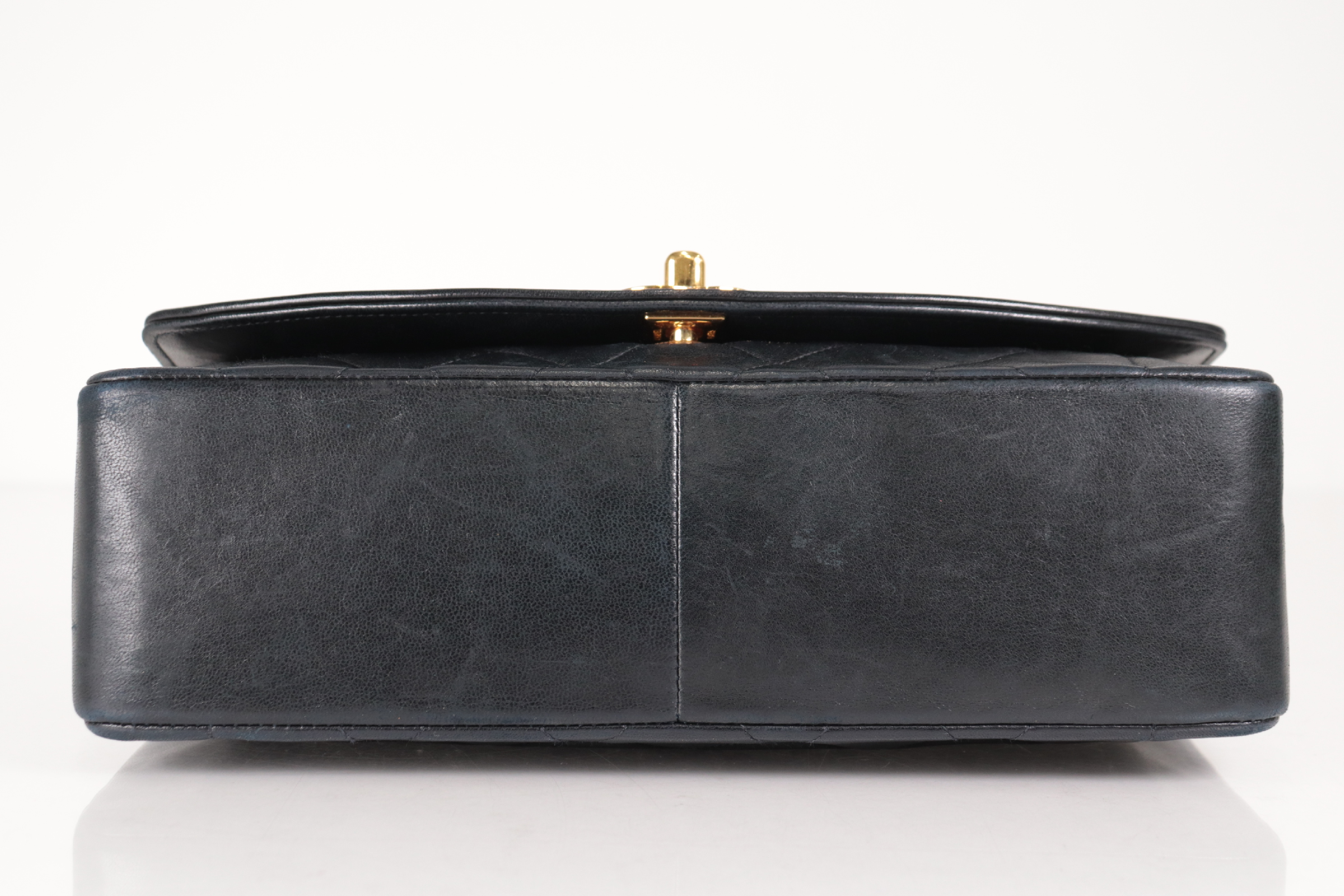 Diana 25 Lambskin Chain Shoulder Bag (Serial No. 2) — view 6
