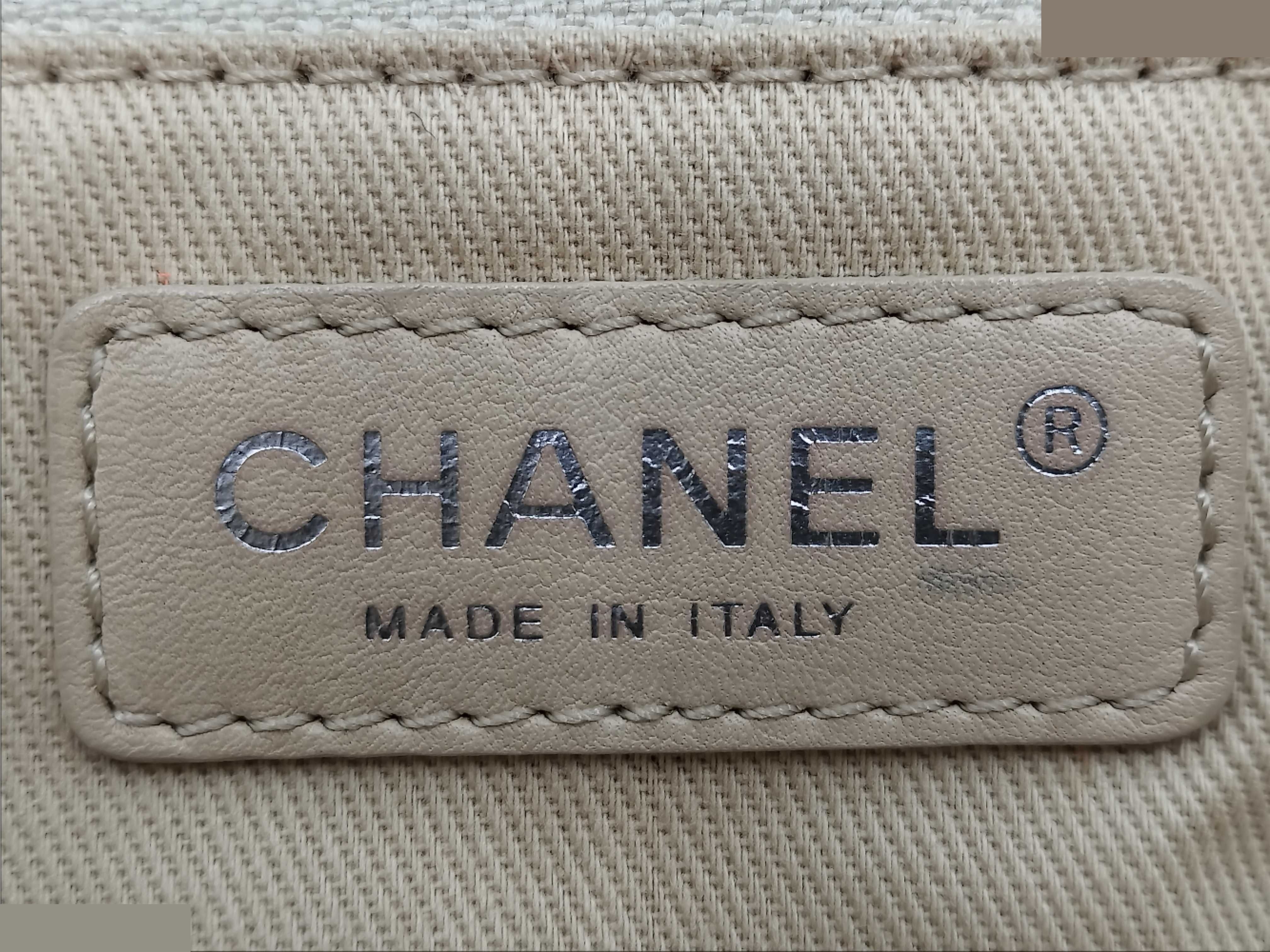 quilted chain shoulder bag — view 11