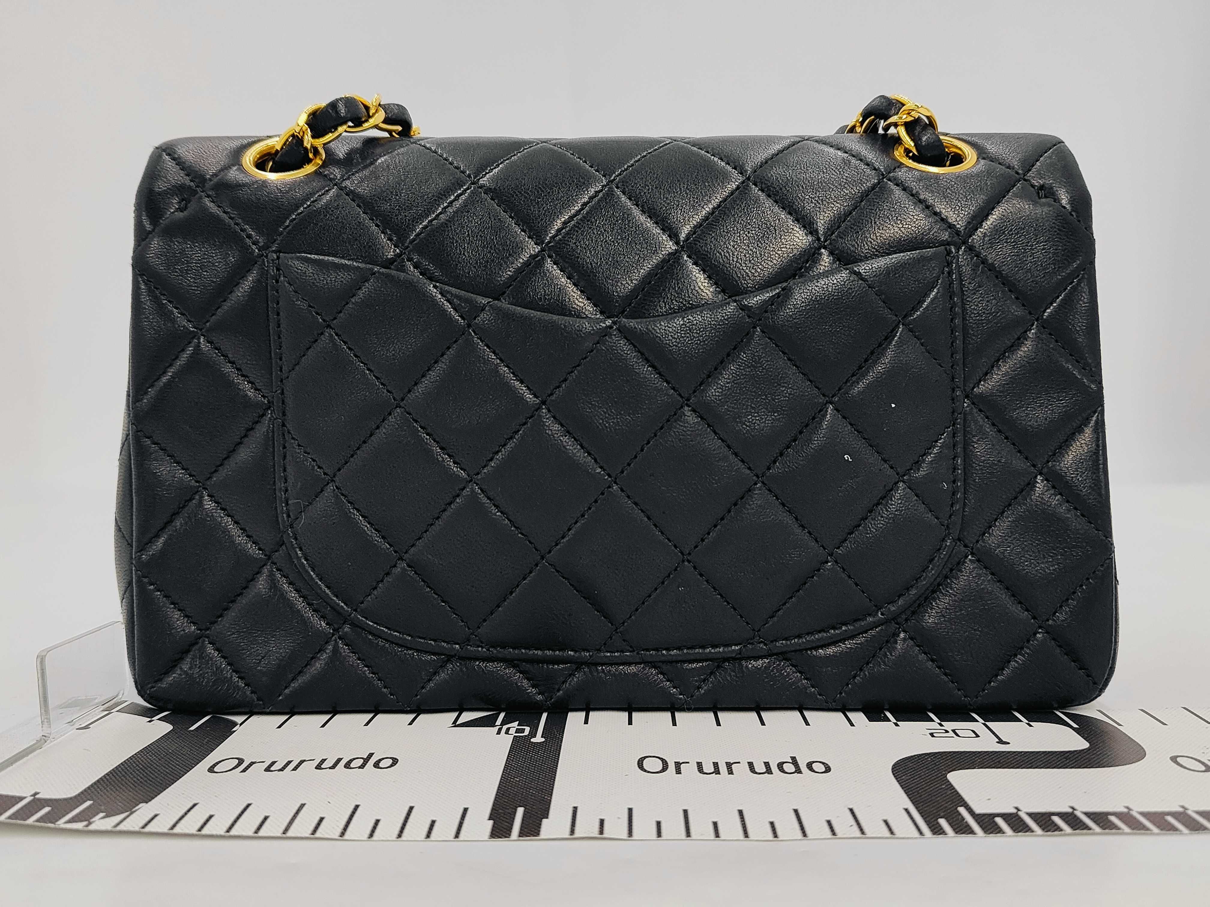 Lambskin Matelassé 25 Double Flap Shoulder Bag — view 2