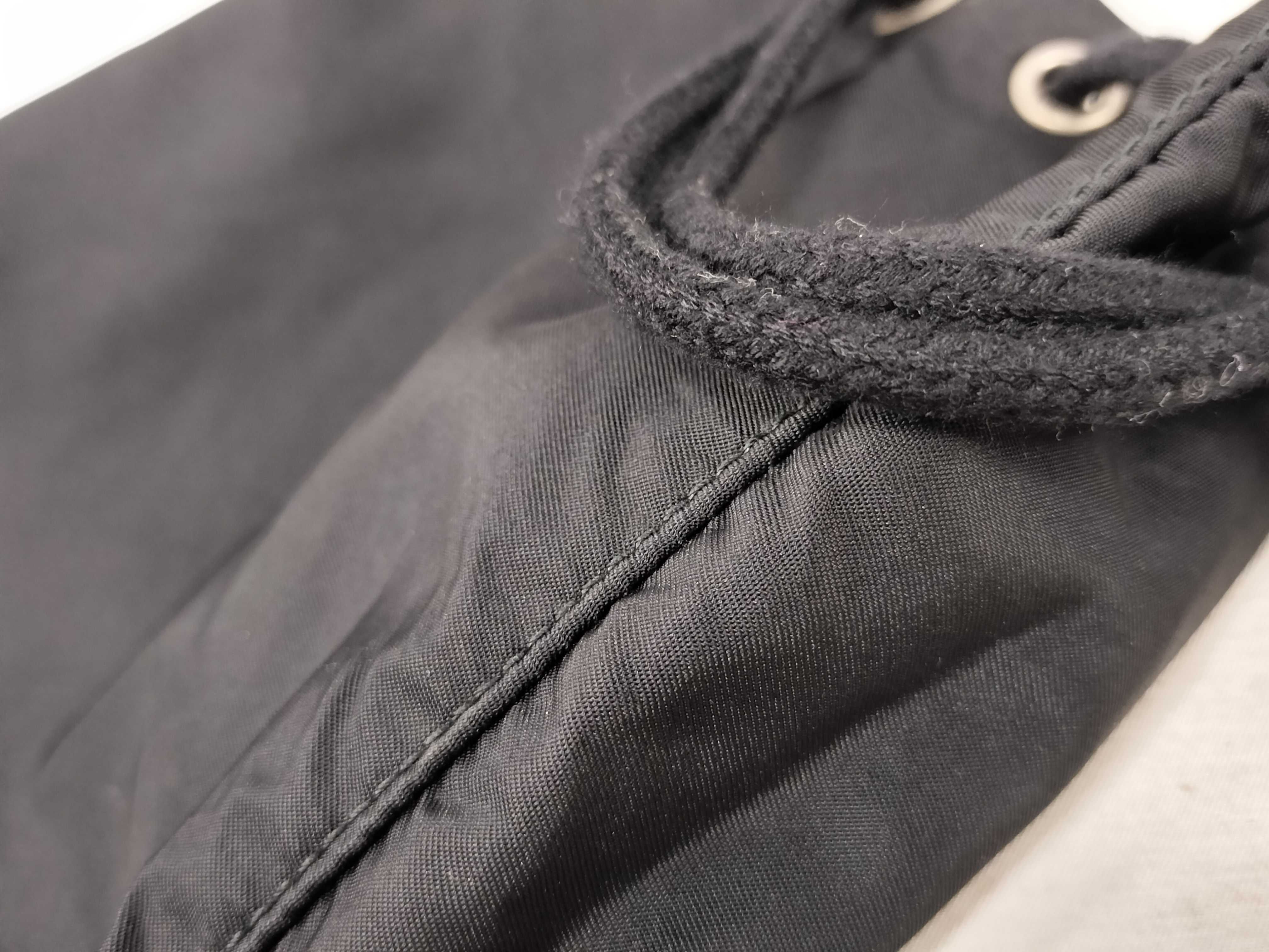 nylon drawstring bag with triangular logo. — view 14