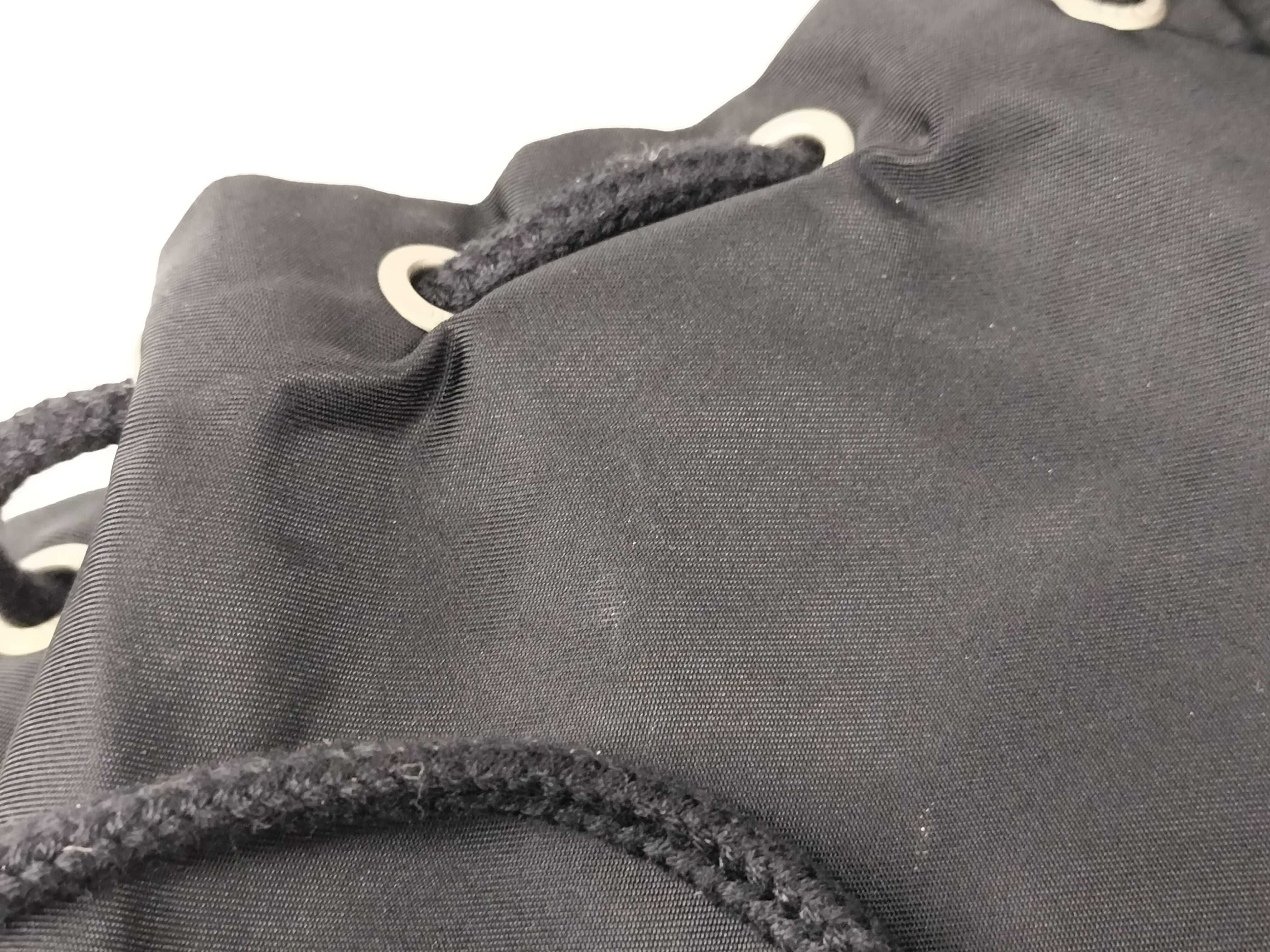 nylon drawstring bag with triangular logo. — view 15