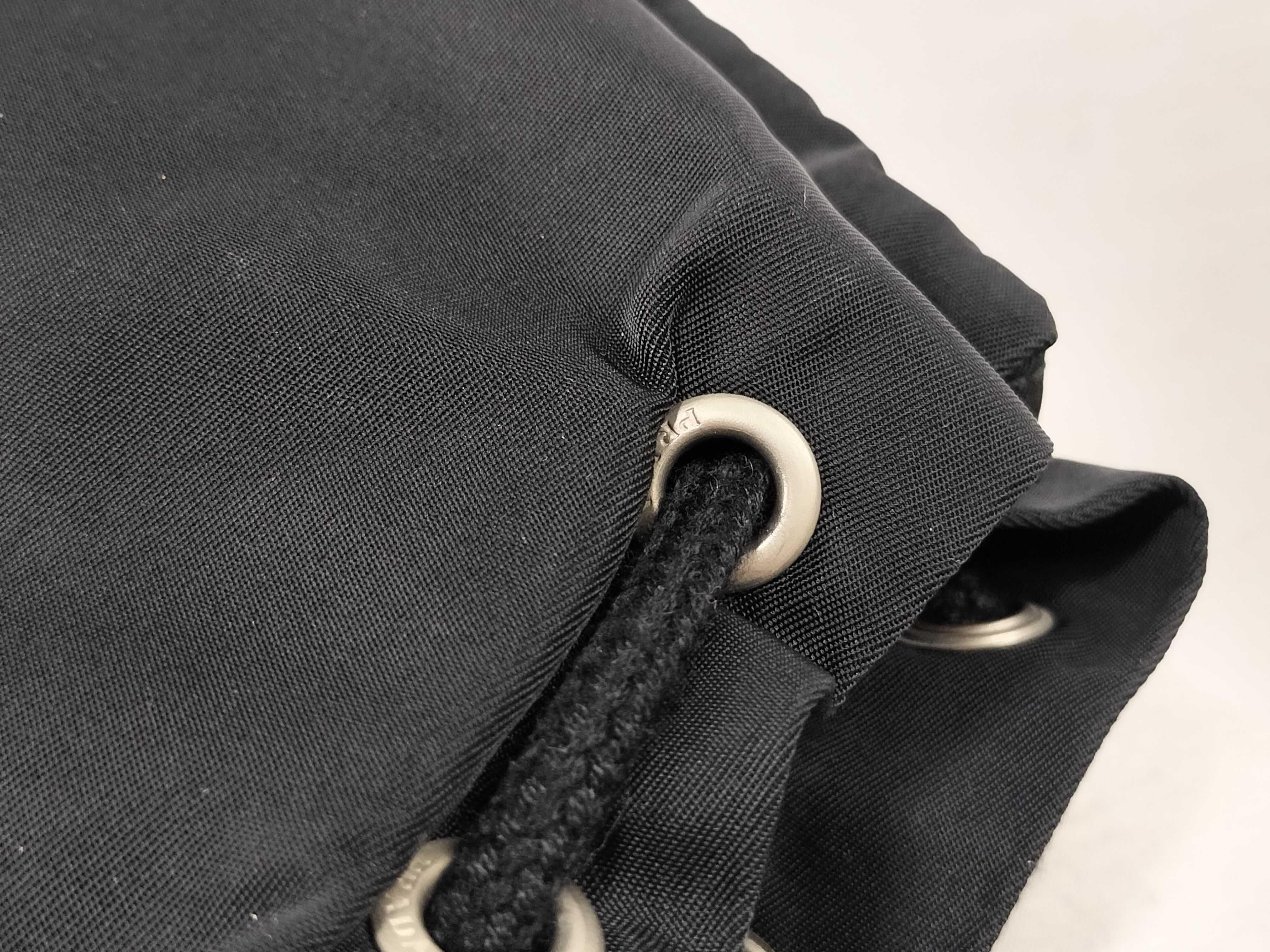 nylon drawstring bag with triangular logo. — view 5