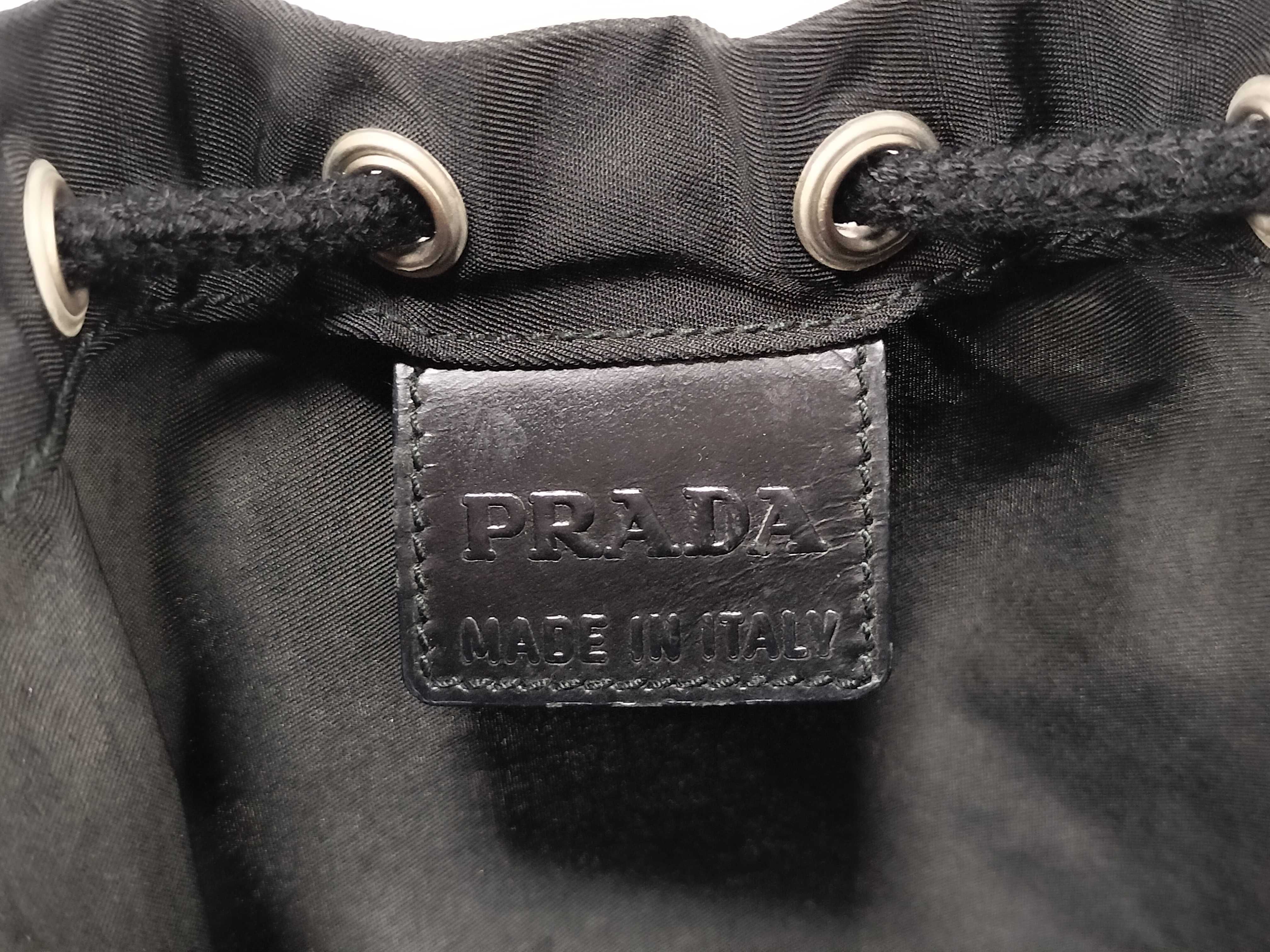 nylon drawstring bag with triangular logo. — view 10