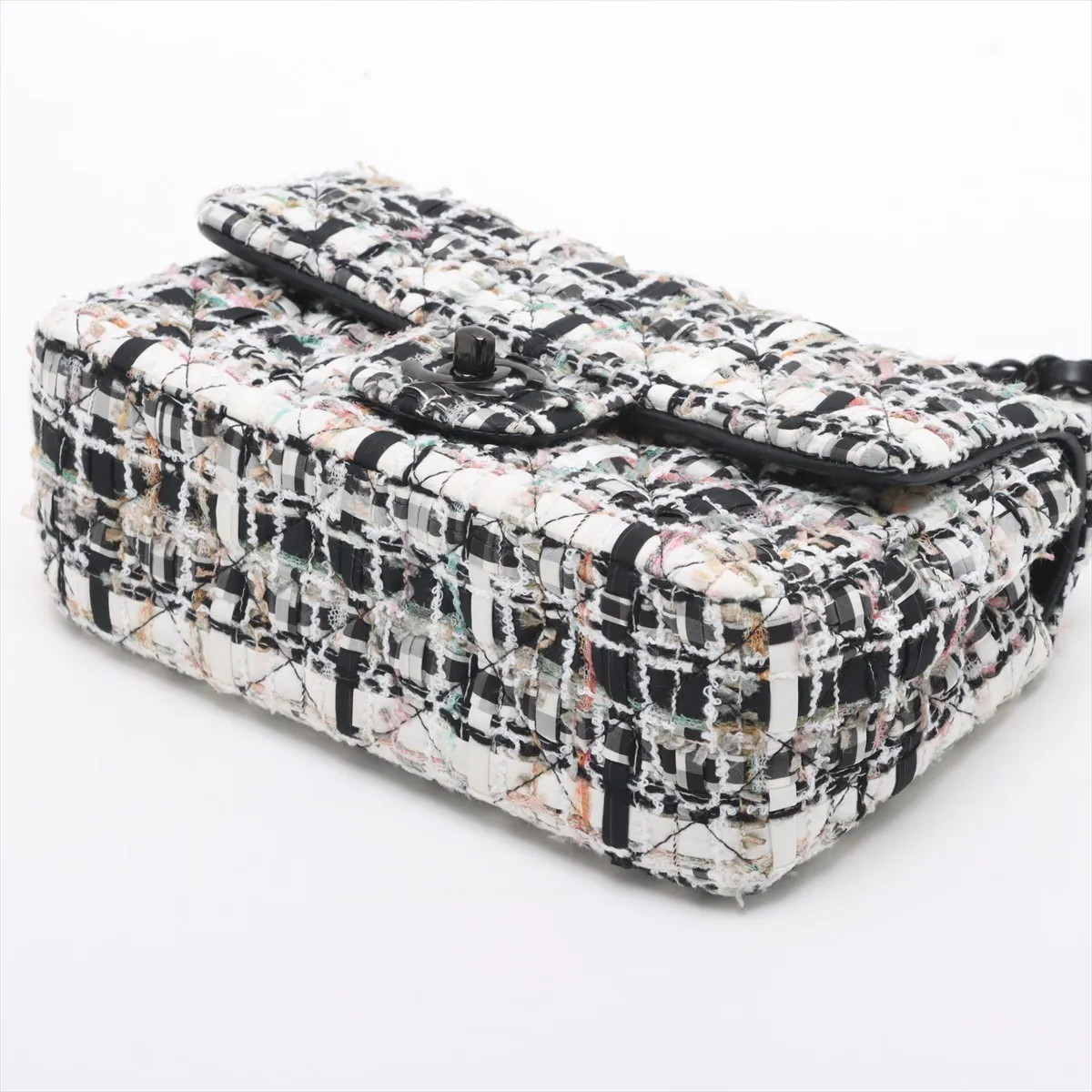 [Individually wrapped] Chanel Mini Matelasse 20 Tweed Single Flap Single Chain Bag Multicolor Black Hardware XGXPU62G Random Plate A69900 — view 3
