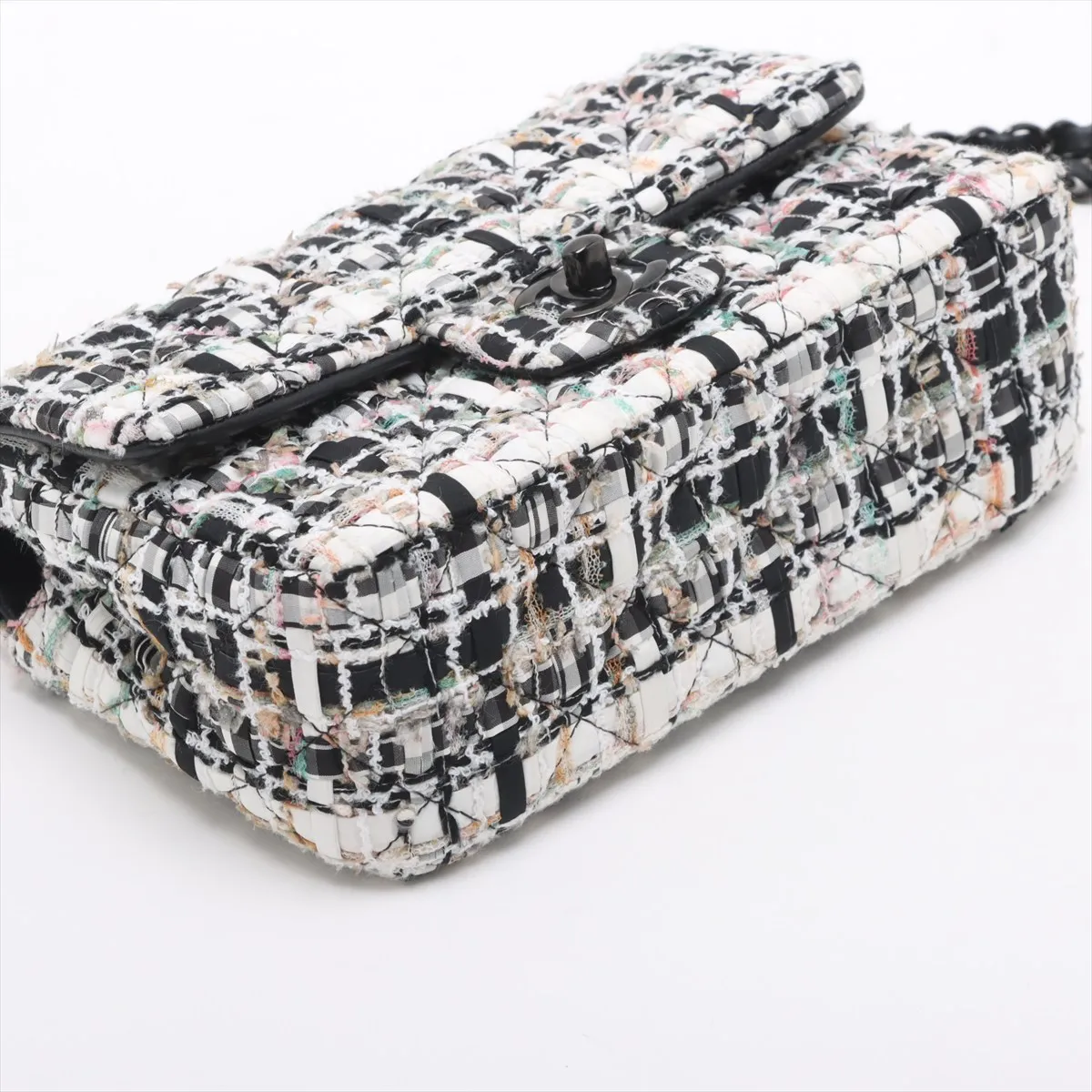 [Individually wrapped] Chanel Mini Matelasse 20 Tweed Single Flap Single Chain Bag Multicolor Black Hardware XGXPU62G Random Plate A69900 — view 4