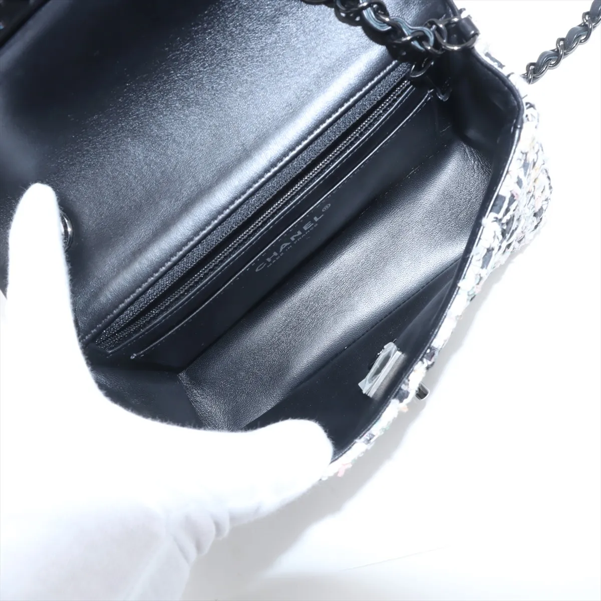 [Individually wrapped] Chanel Mini Matelasse 20 Tweed Single Flap Single Chain Bag Multicolor Black Hardware XGXPU62G Random Plate A69900 — view 6