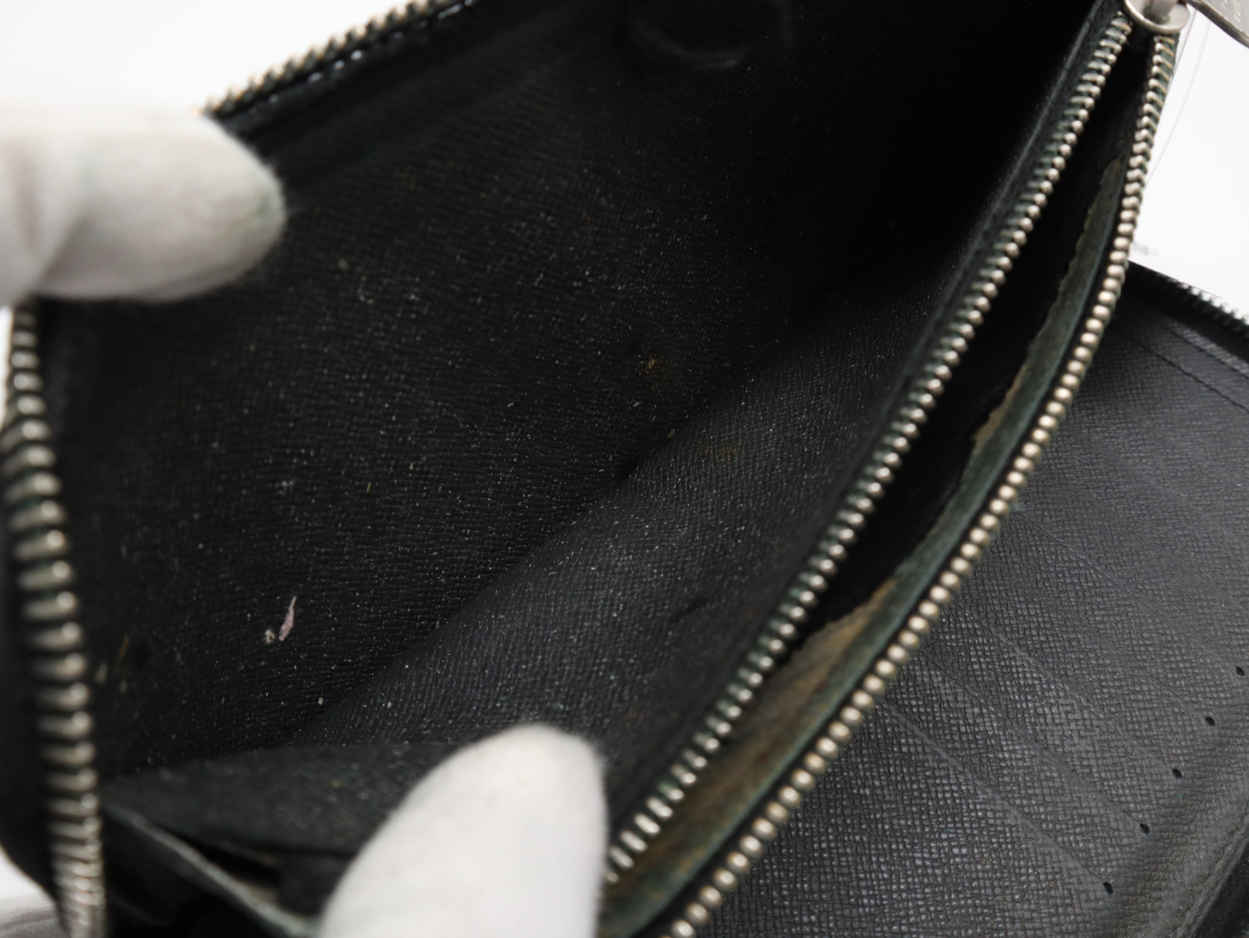 M30056 Taiga Zippy Organizer NM Wallet — view 11