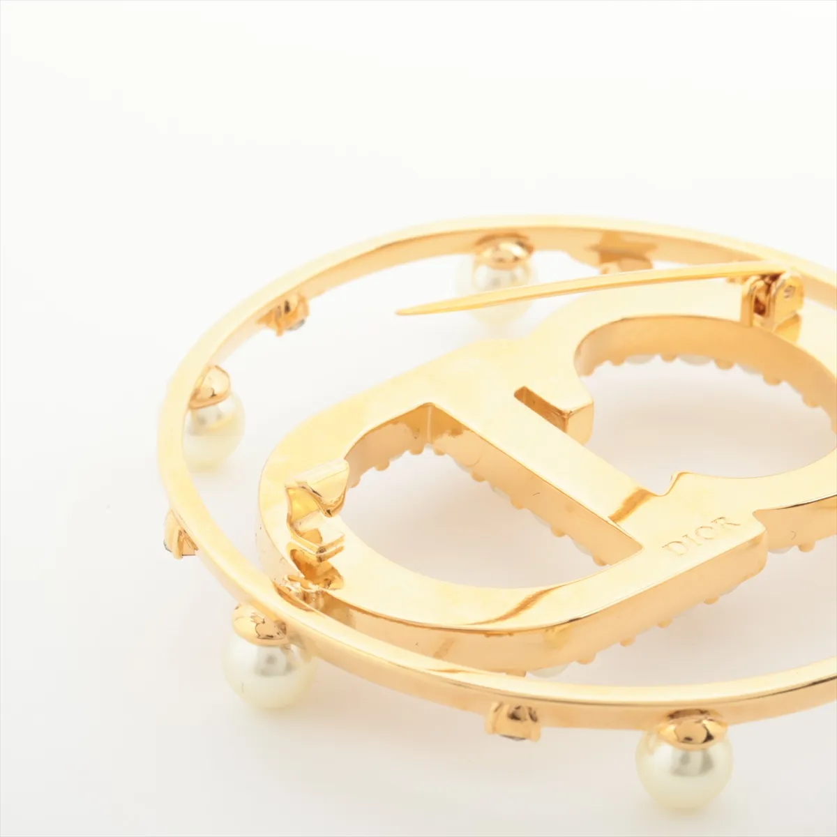 CD Logo Brooch GP x Rhinestone x Fake Pearl Gold — view 3
