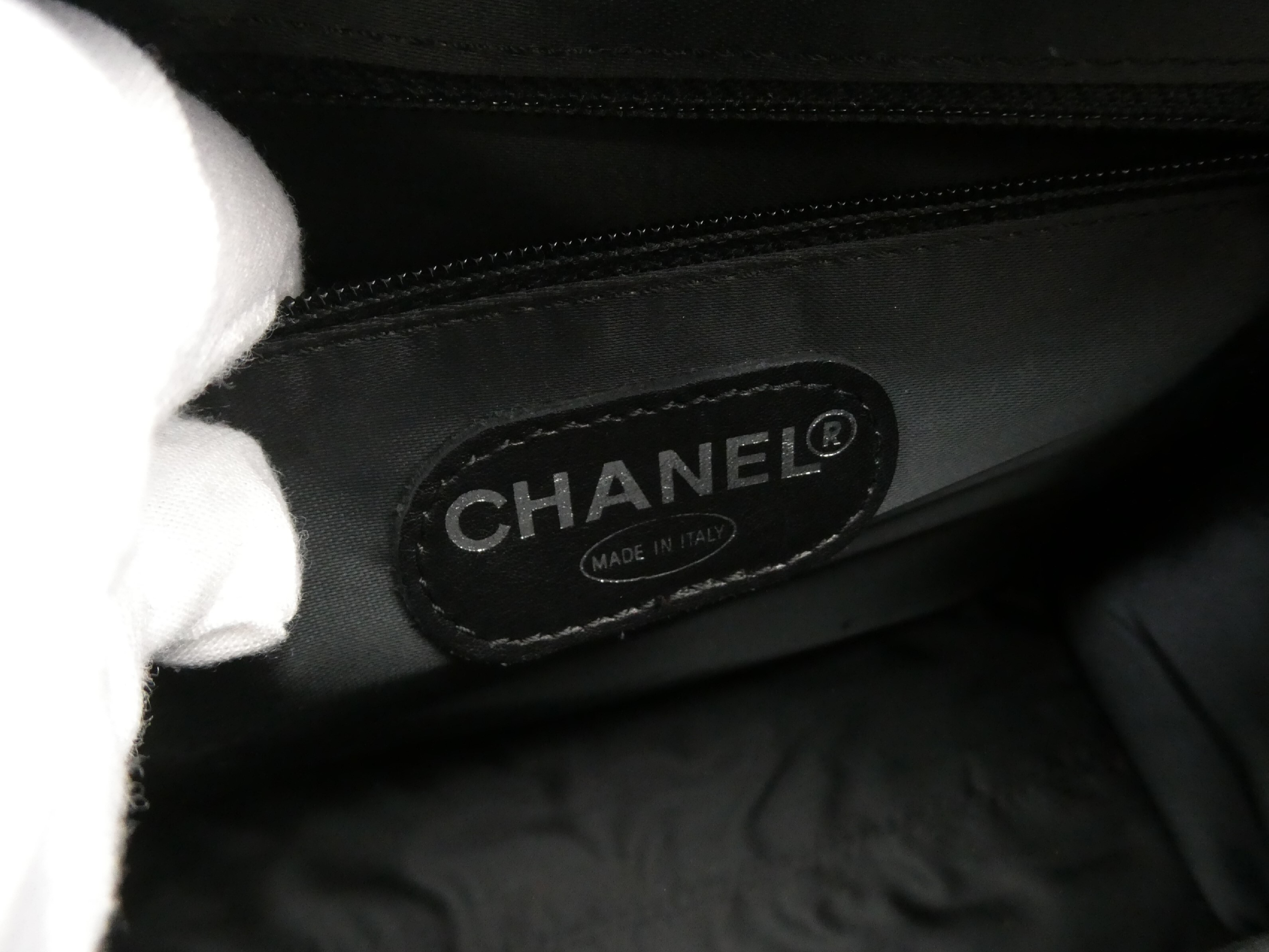 Coco Mark Enamel Chain Tote Bag — view 8