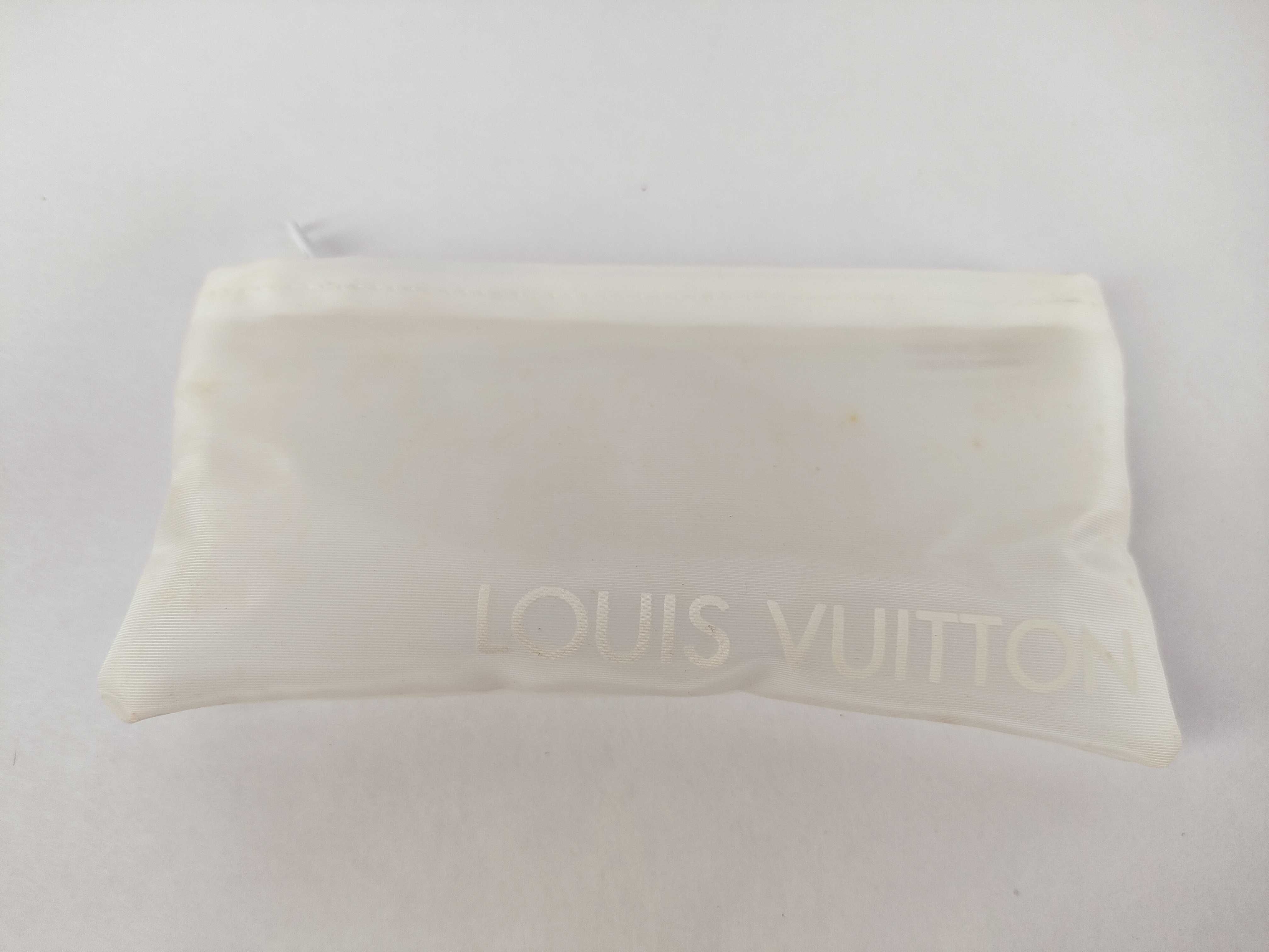 R23537 / Serial number unknown / Hair cube hair accessory — view 10
