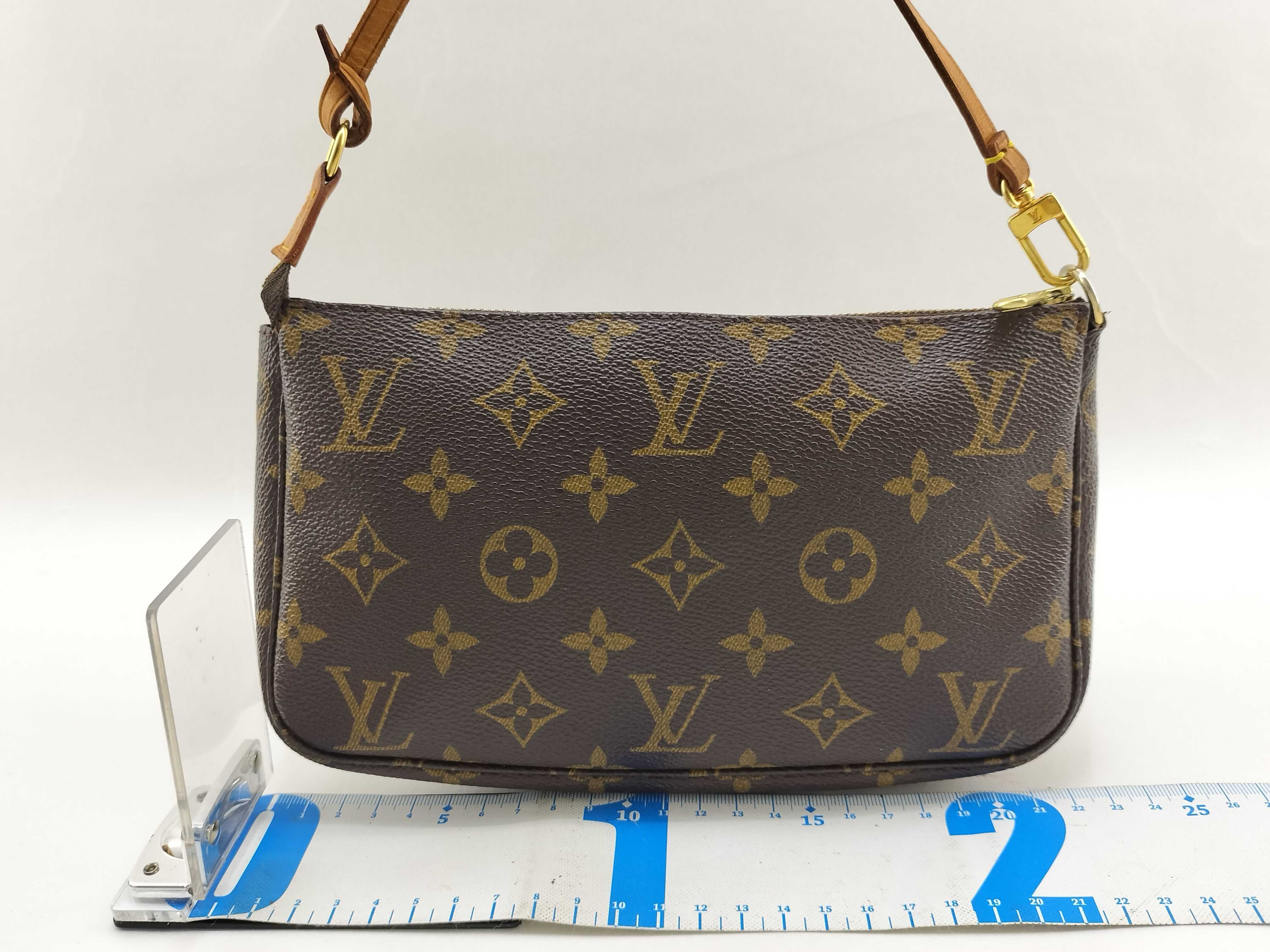 Monogram LV Pochette Accessoires M51980 Pouch — view 2