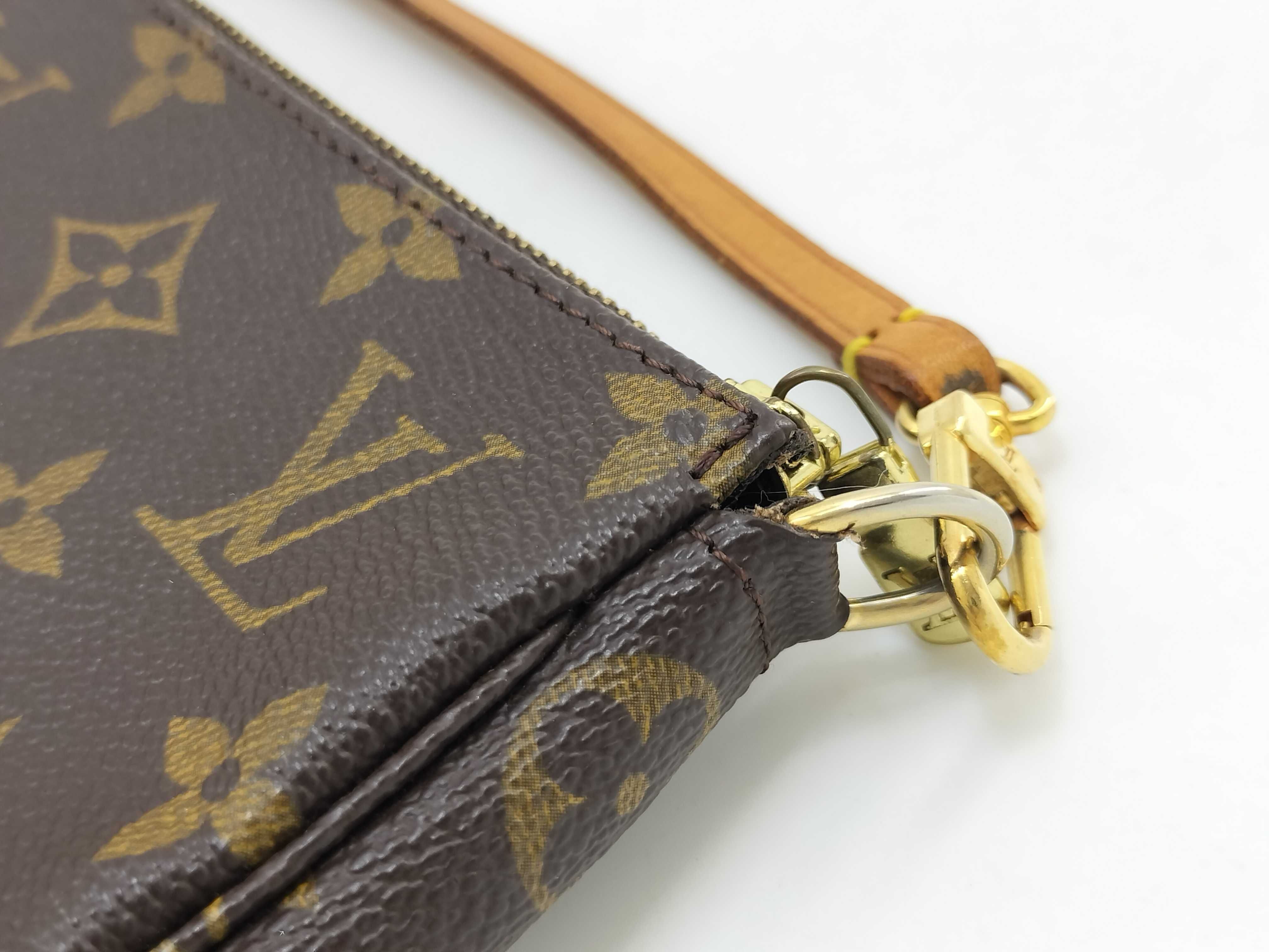 Monogram LV Pochette Accessoires M51980 Pouch — view 15