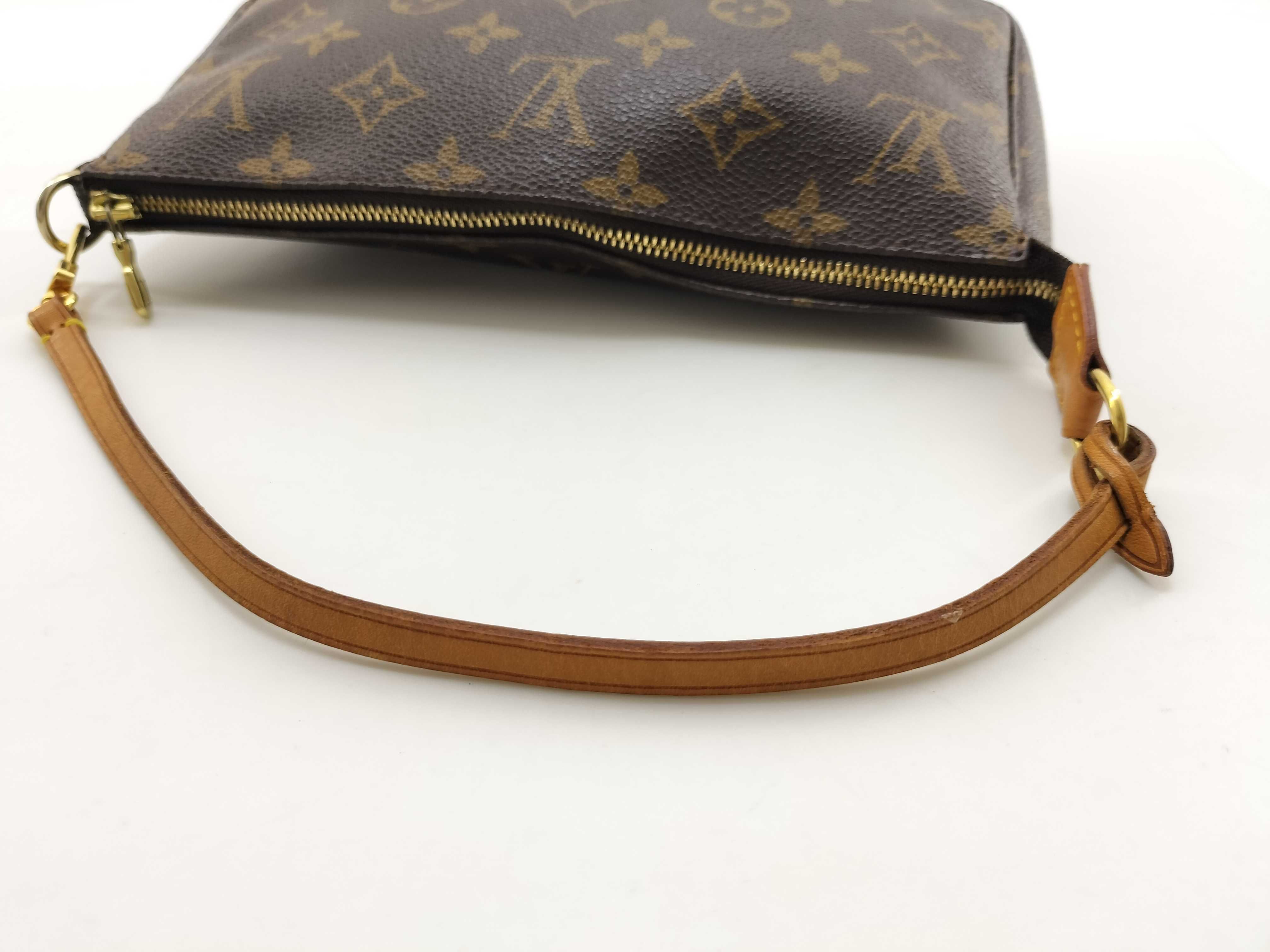 Monogram LV Pochette Accessoires M51980 Pouch — view 7