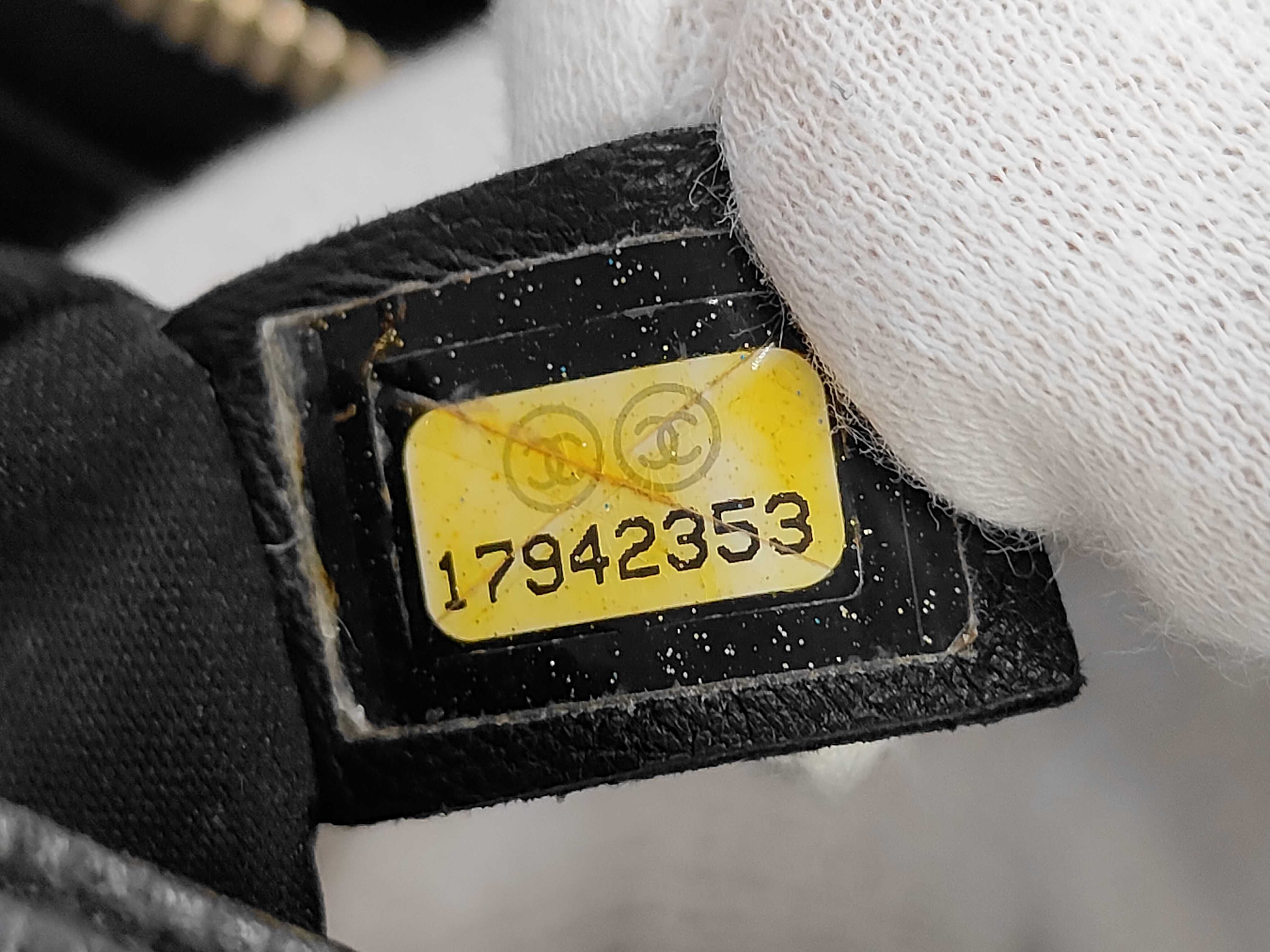 GST Caviar Black GP Shoulder Bag — view 10